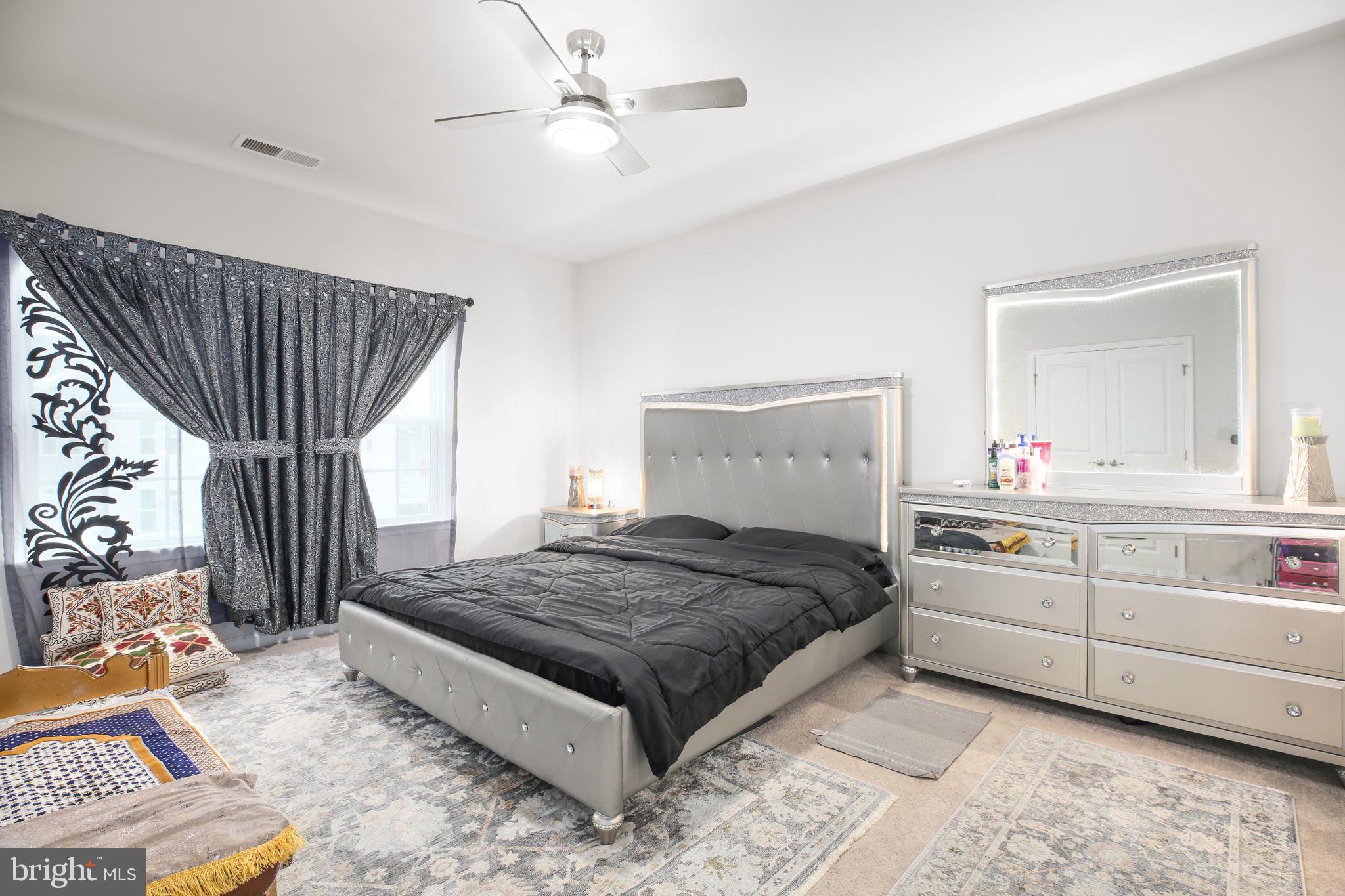 EAGLE ROW - Residential