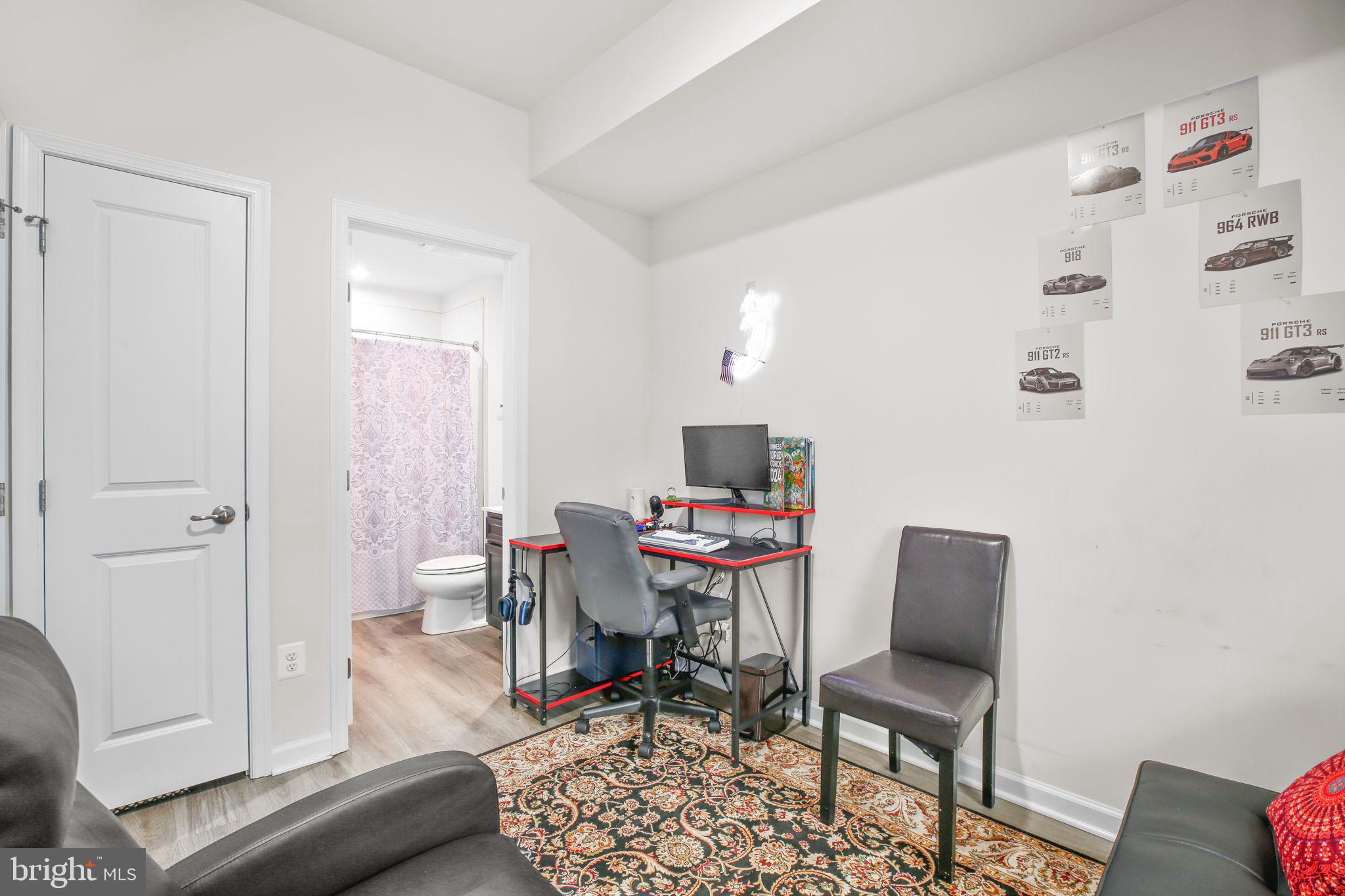 EAGLE ROW - Residential