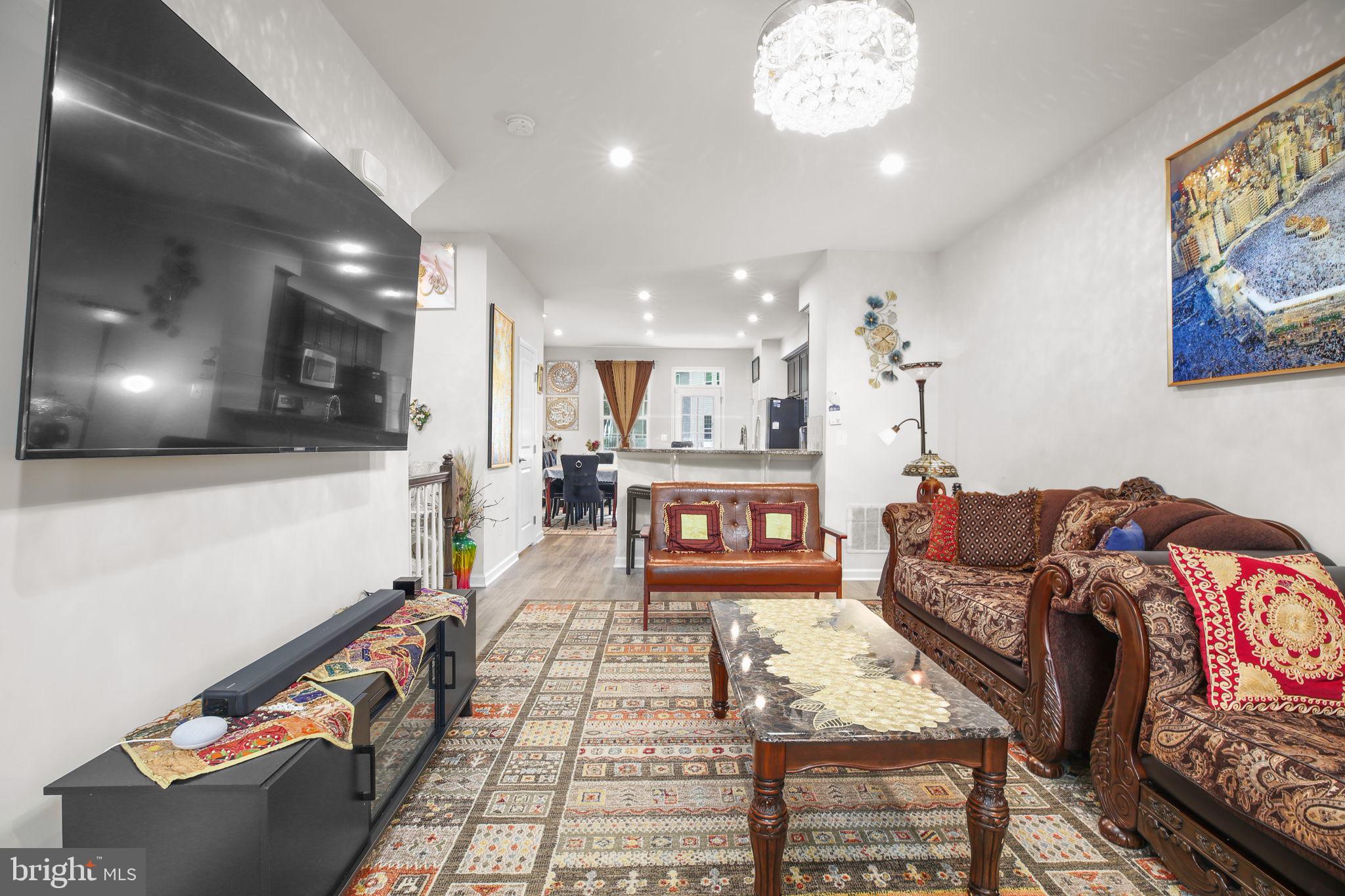 EAGLE ROW - Residential