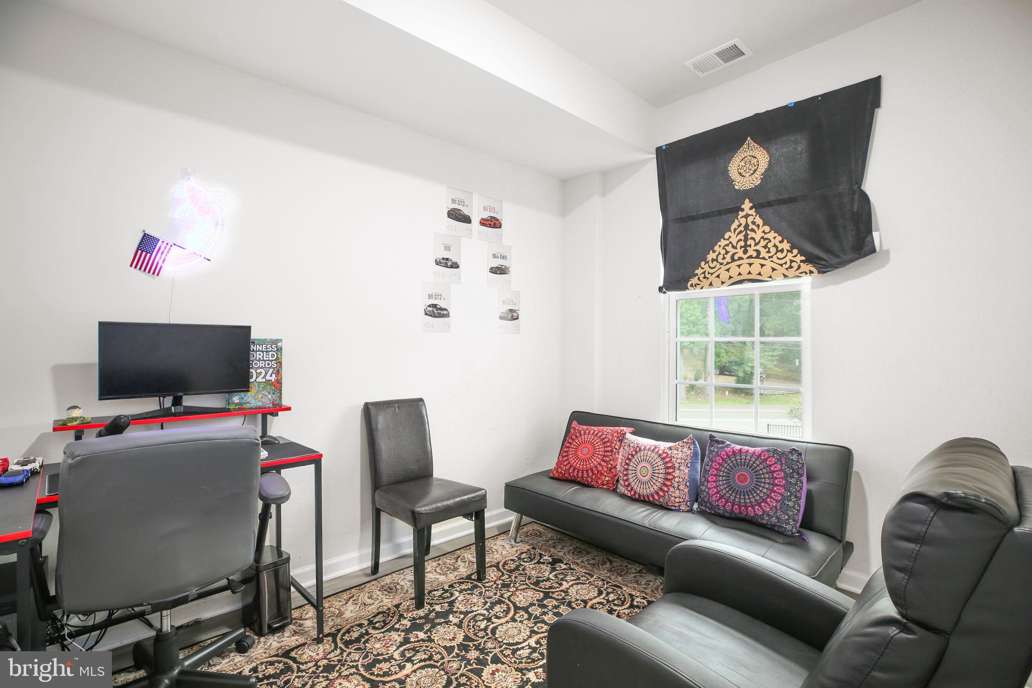 EAGLE ROW - Residential