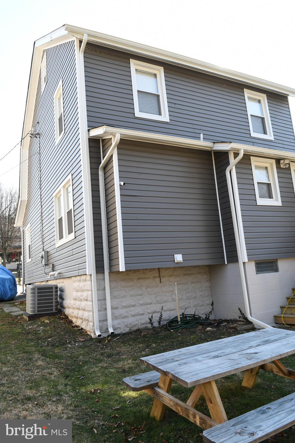 LAURAVILLE HISTORIC DISTRICT - Residential