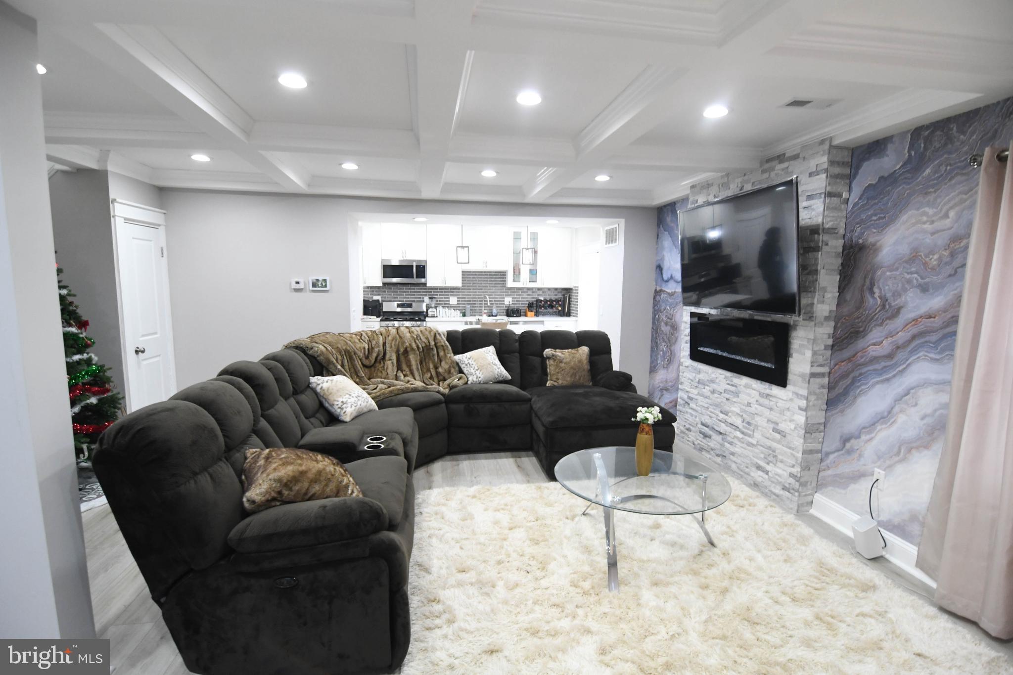 LAURAVILLE HISTORIC DISTRICT - Residential