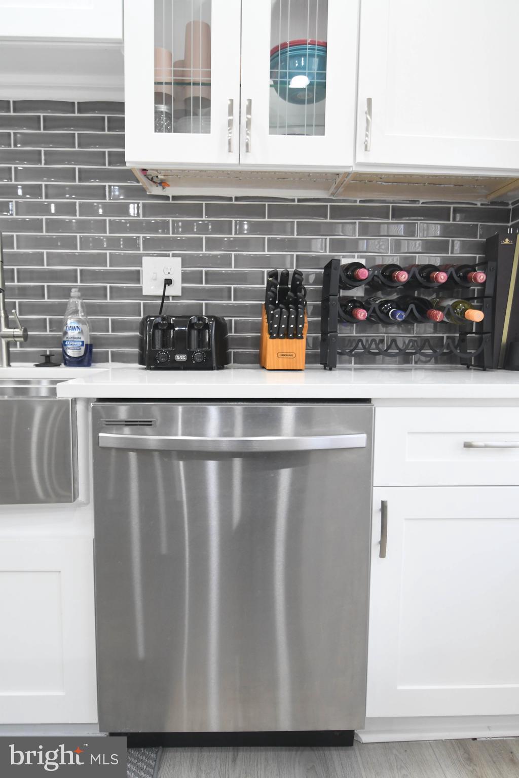 LAURAVILLE HISTORIC DISTRICT - Residential