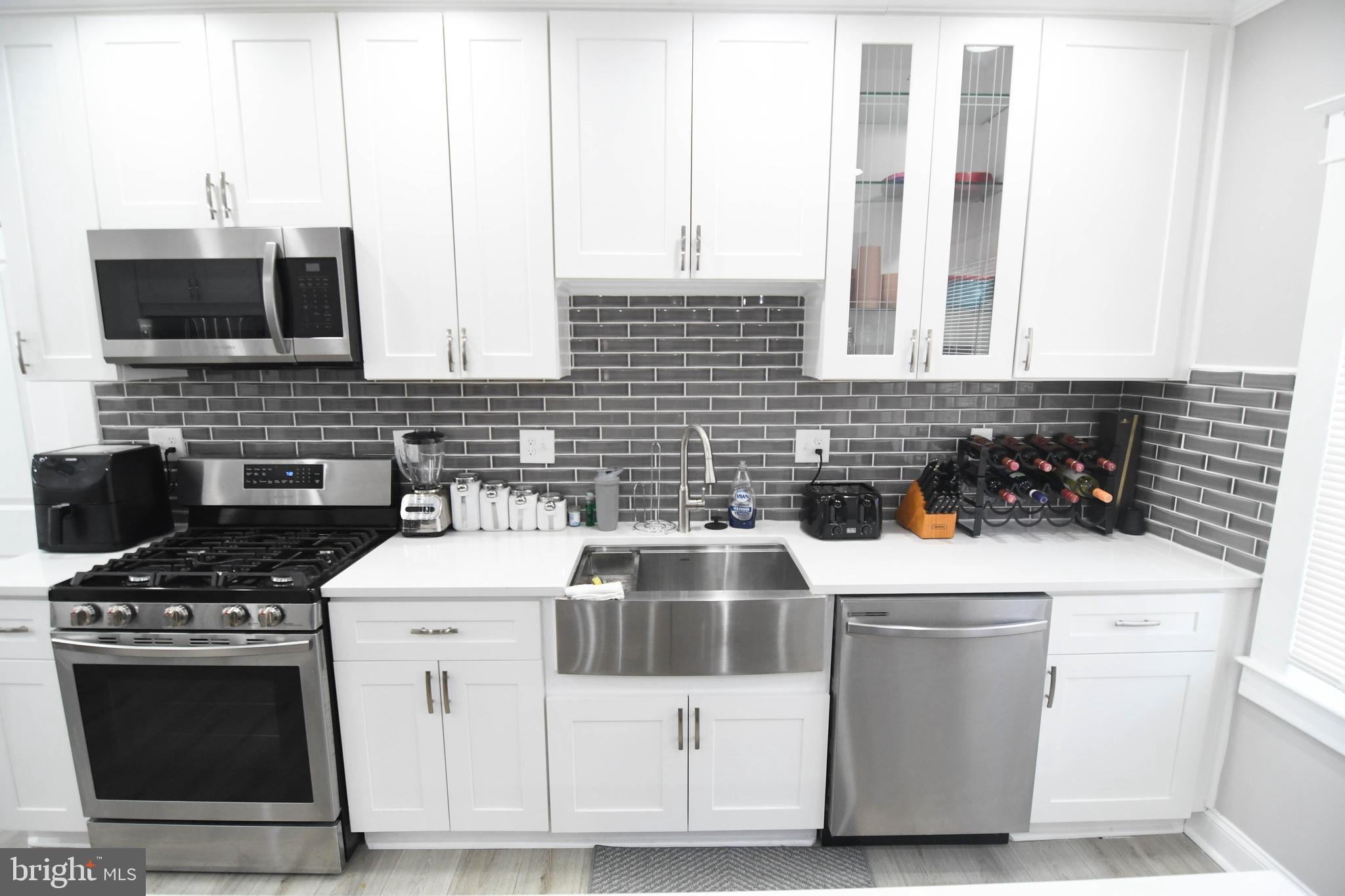 LAURAVILLE HISTORIC DISTRICT - Residential