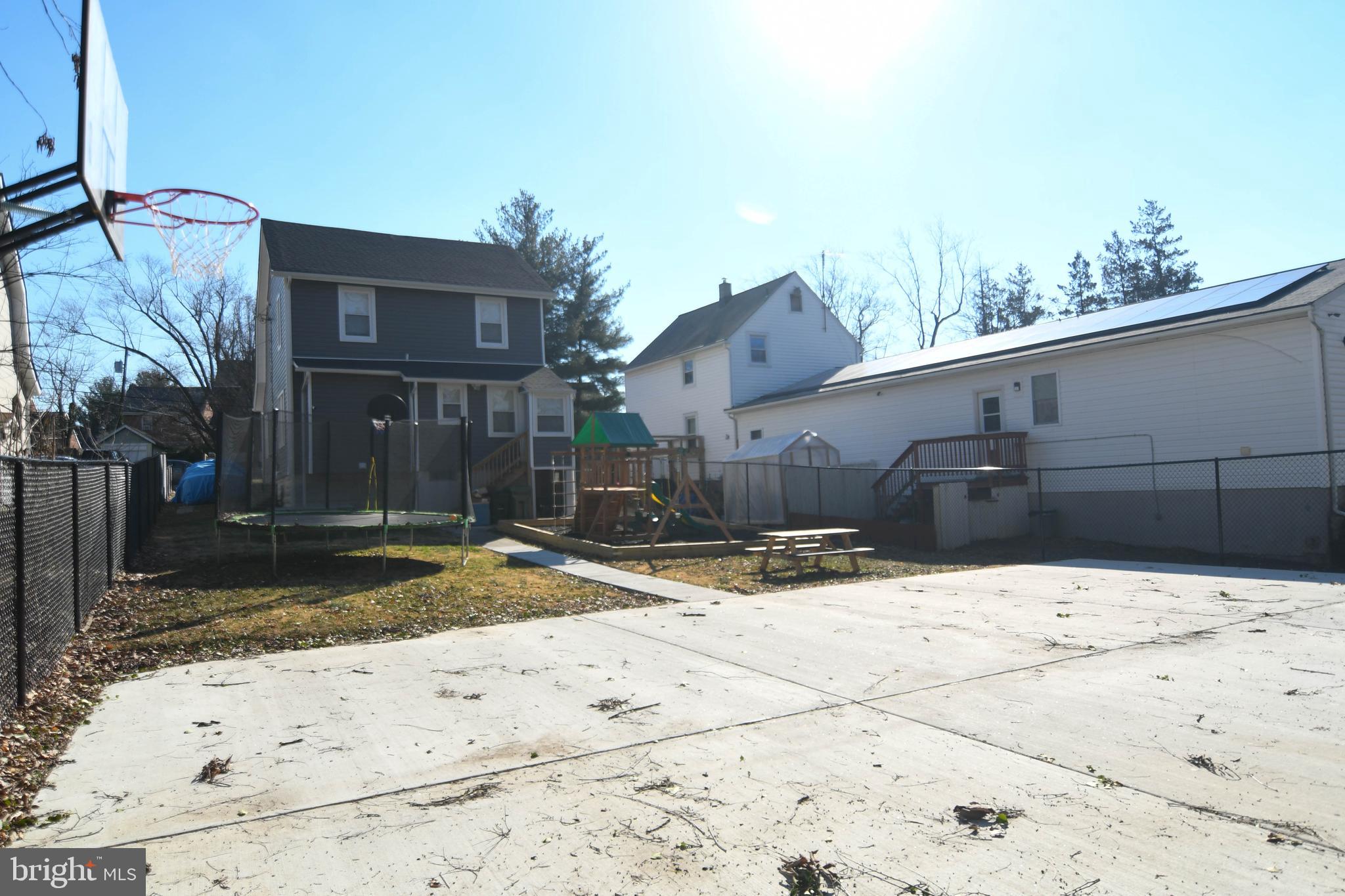 LAURAVILLE HISTORIC DISTRICT - Residential