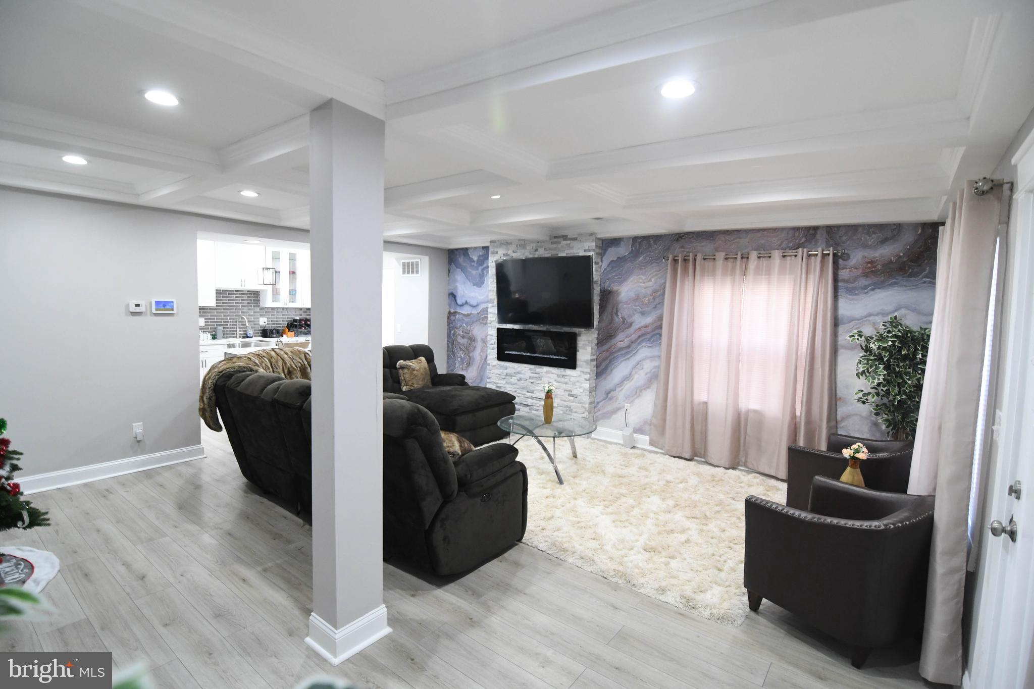 LAURAVILLE HISTORIC DISTRICT - Residential