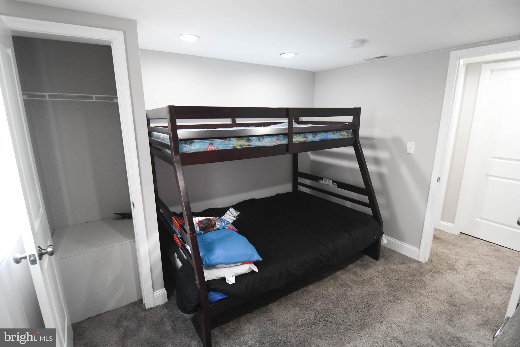 LAURAVILLE HISTORIC DISTRICT - Residential