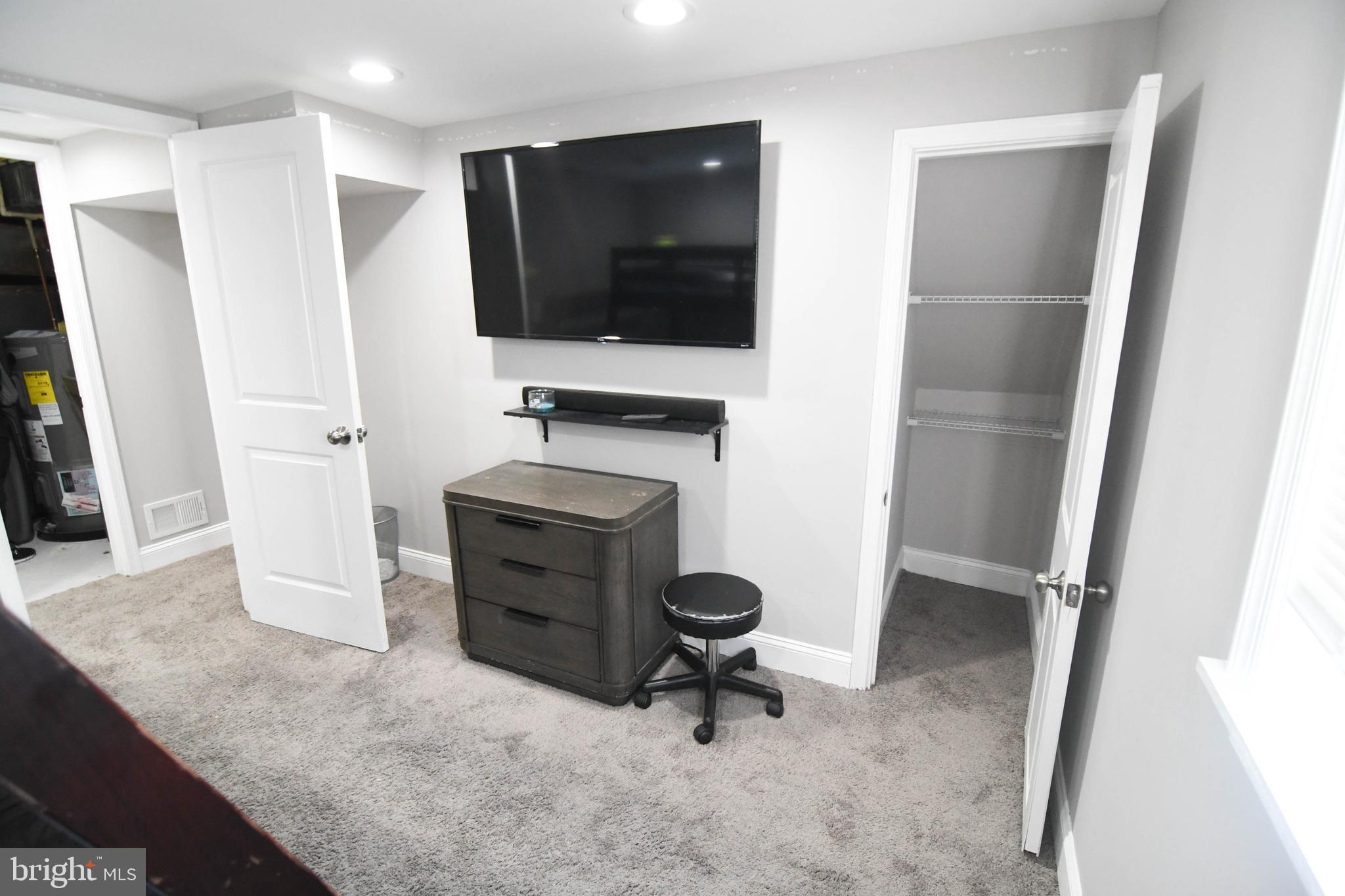 LAURAVILLE HISTORIC DISTRICT - Residential