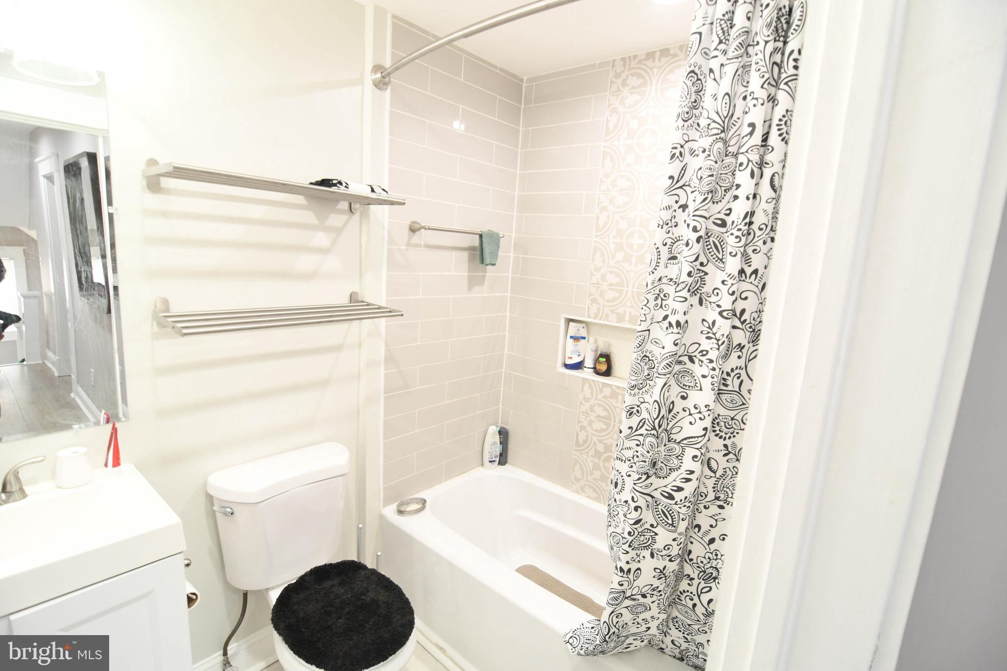 LAURAVILLE HISTORIC DISTRICT - Residential