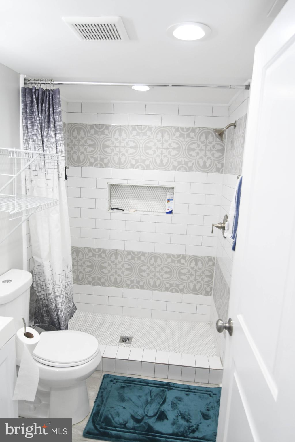 LAURAVILLE HISTORIC DISTRICT - Residential