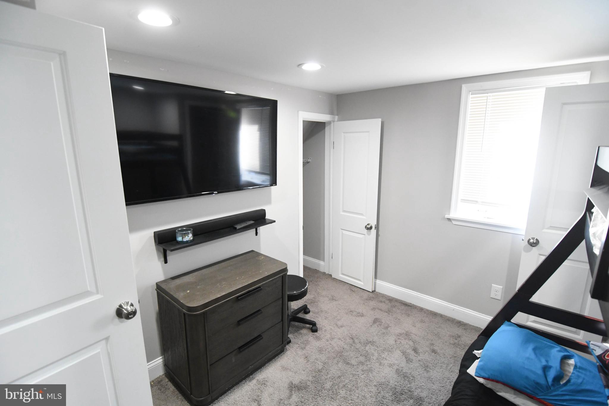 LAURAVILLE HISTORIC DISTRICT - Residential