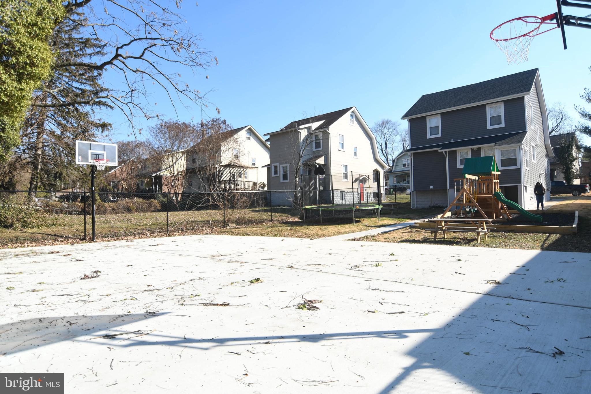 LAURAVILLE HISTORIC DISTRICT - Residential