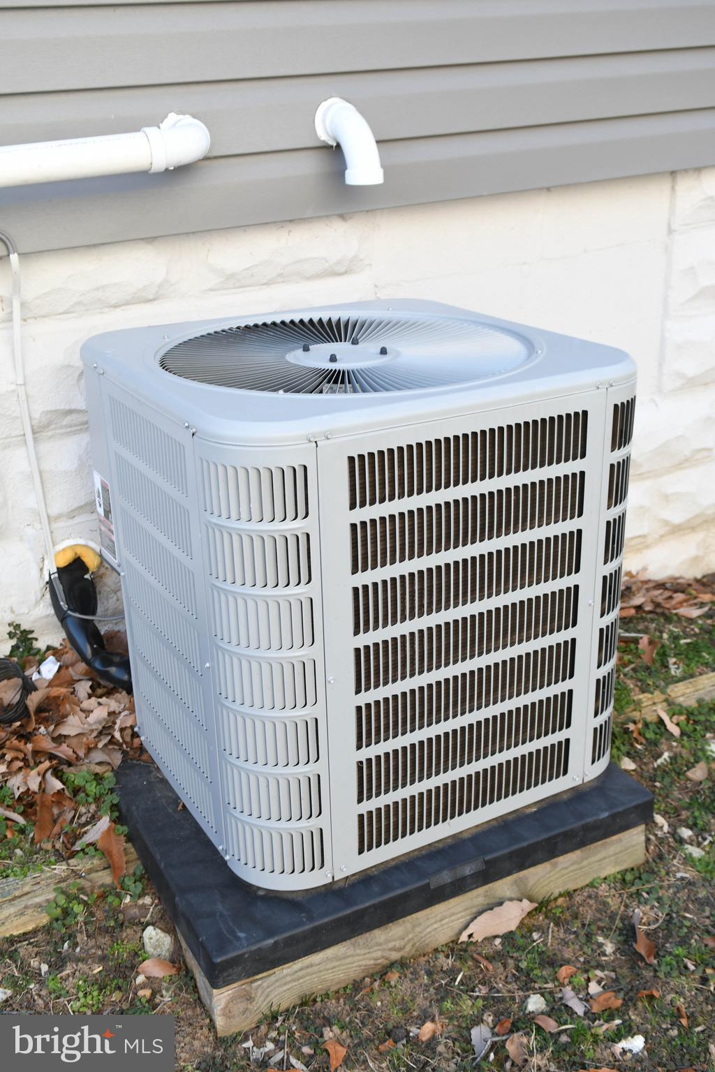 LAURAVILLE HISTORIC DISTRICT - Residential