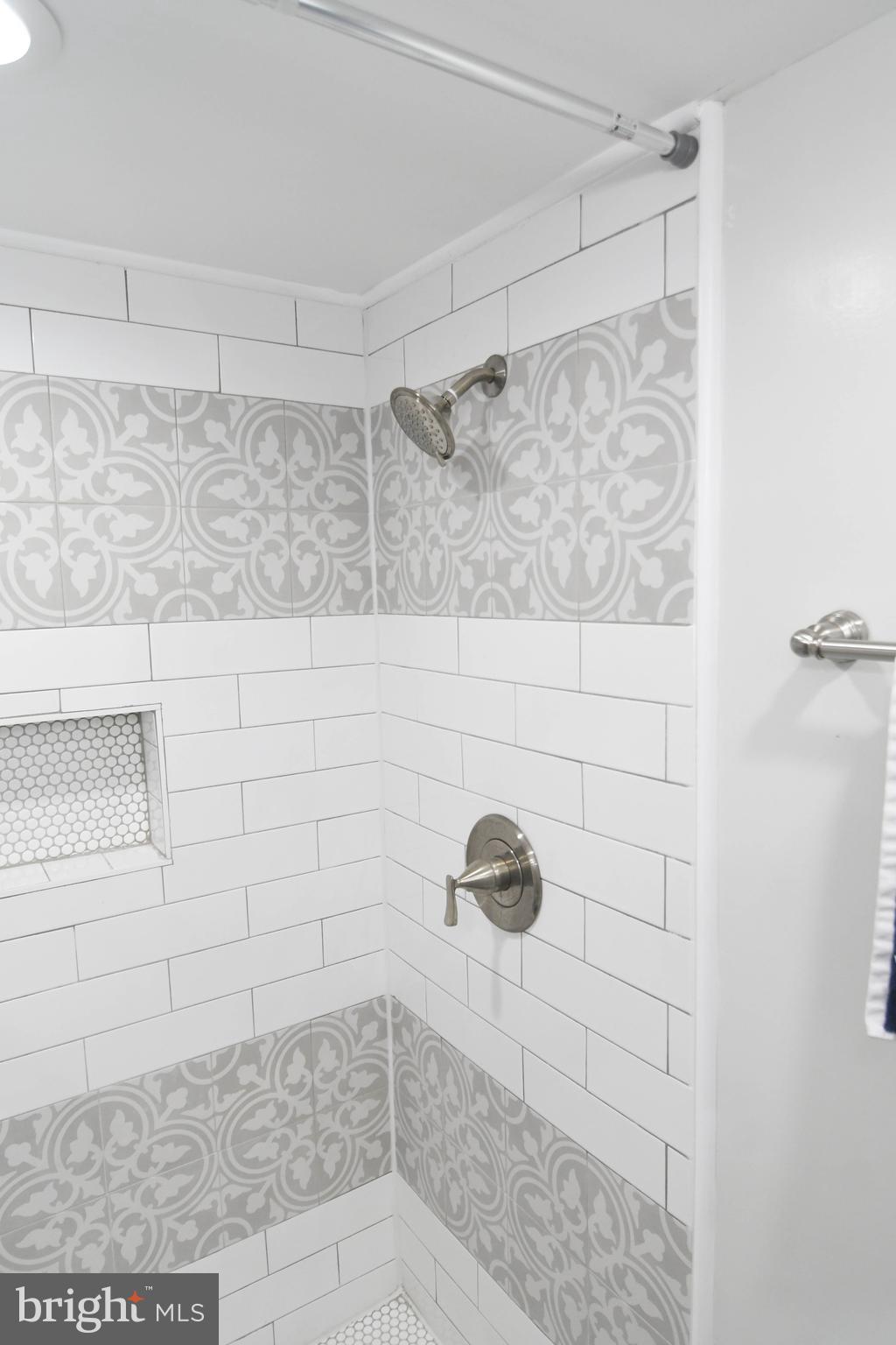 LAURAVILLE HISTORIC DISTRICT - Residential