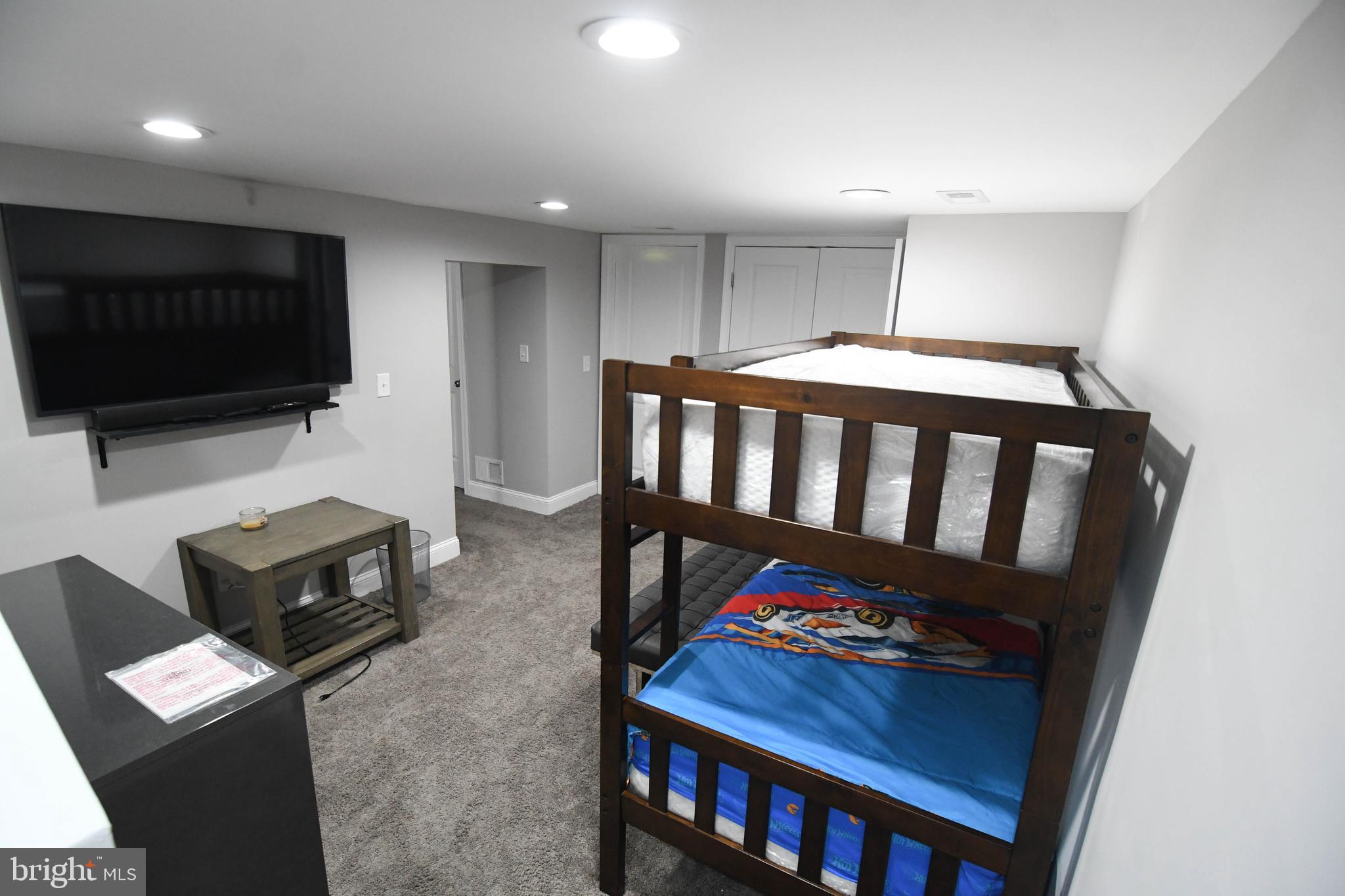 LAURAVILLE HISTORIC DISTRICT - Residential