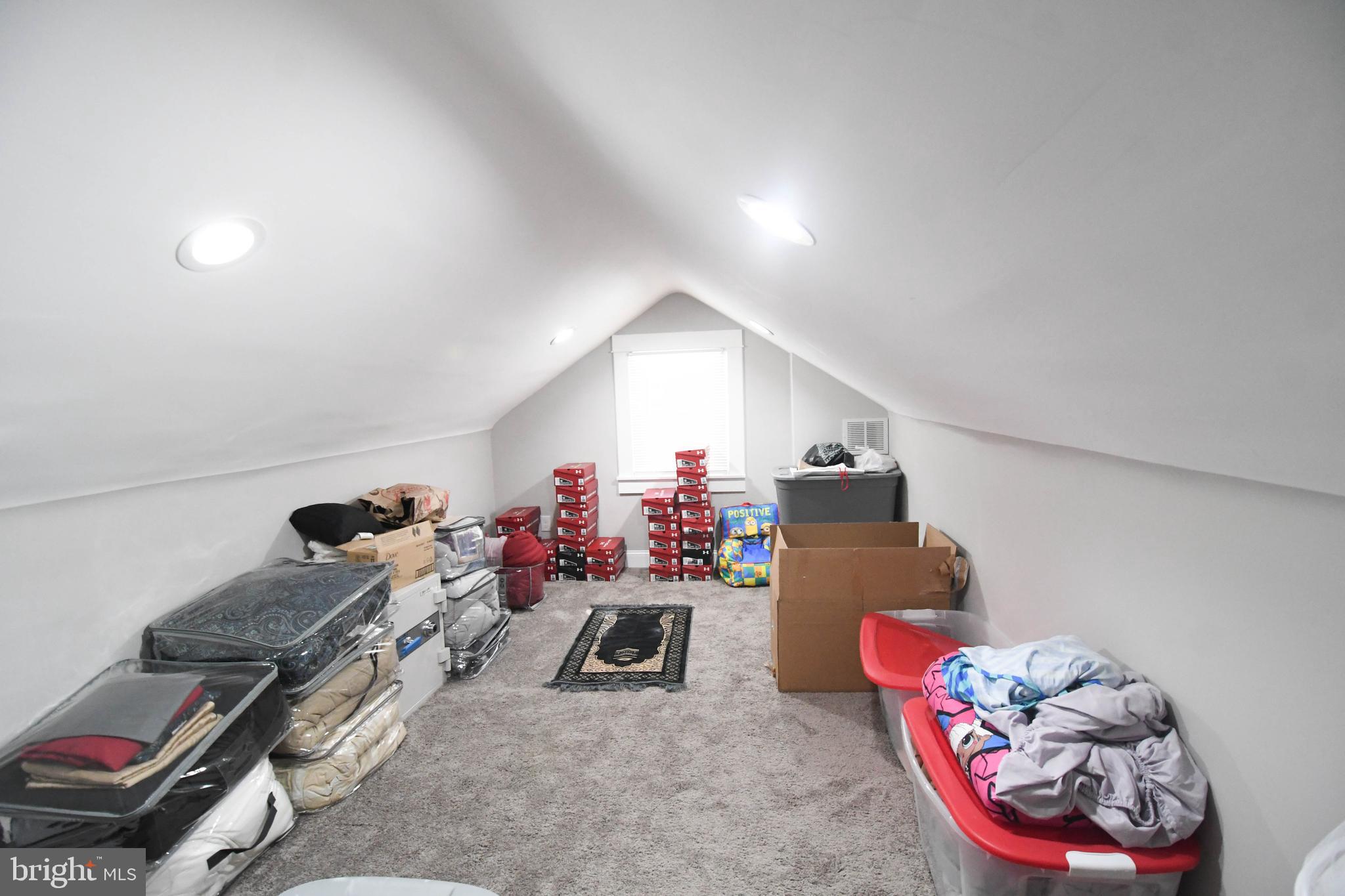 LAURAVILLE HISTORIC DISTRICT - Residential