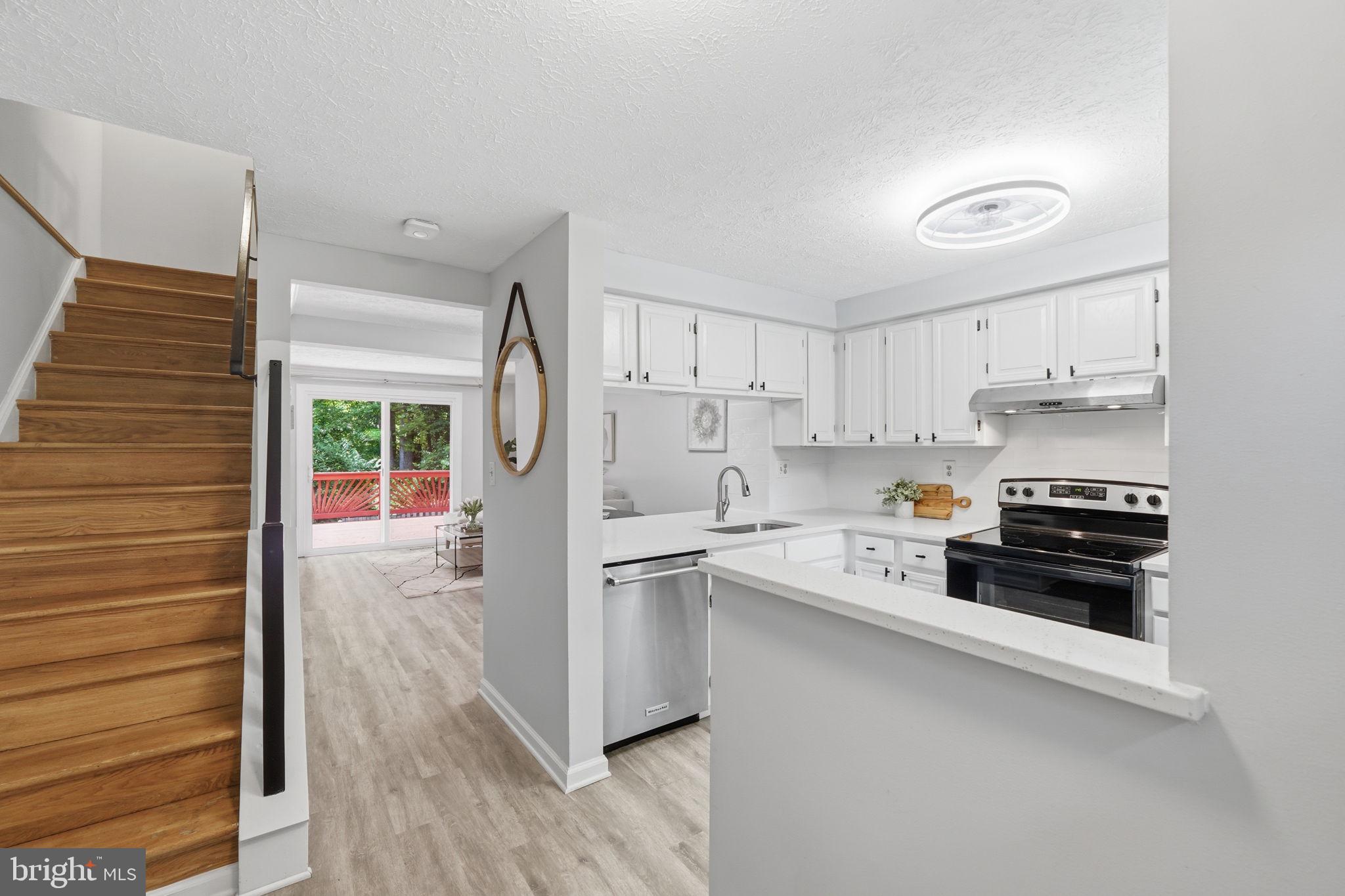 GUNNERS LAKE VILLAGE - Residential