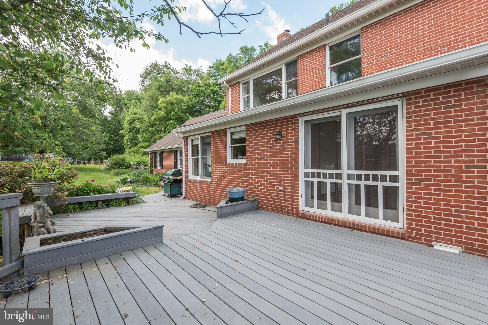 BARNESVILLE OUTSIDE - Residential