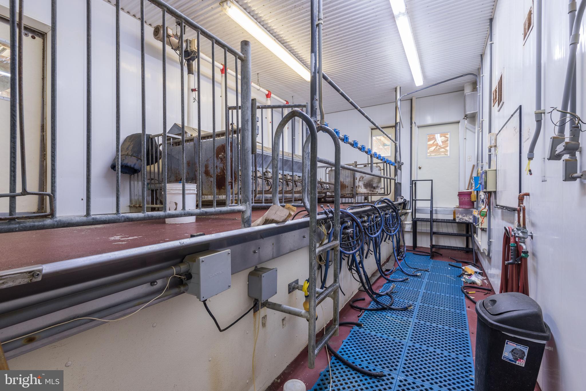 BARNESVILLE OUTSIDE - Residential