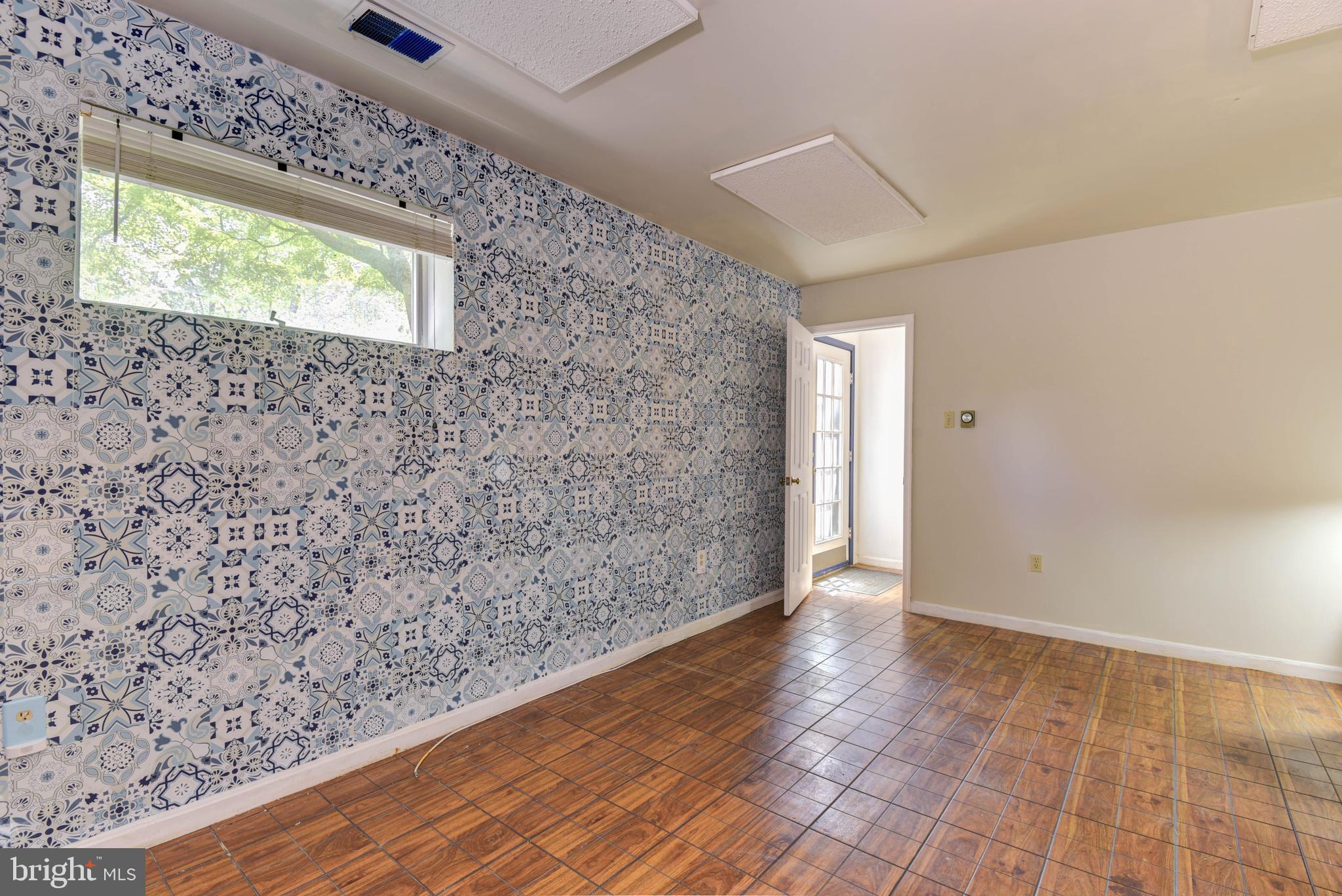 BARNESVILLE OUTSIDE - Residential