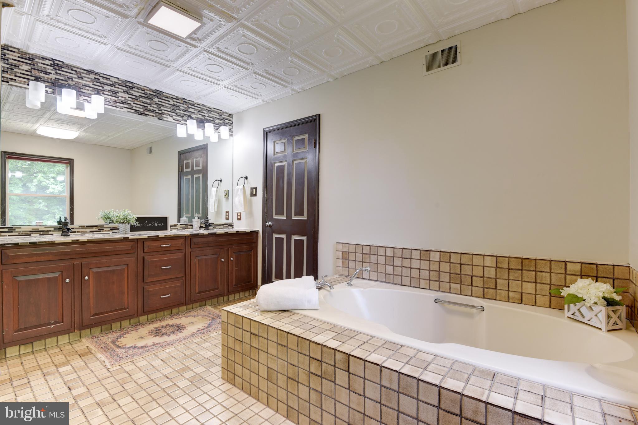 BARNESVILLE OUTSIDE - Residential