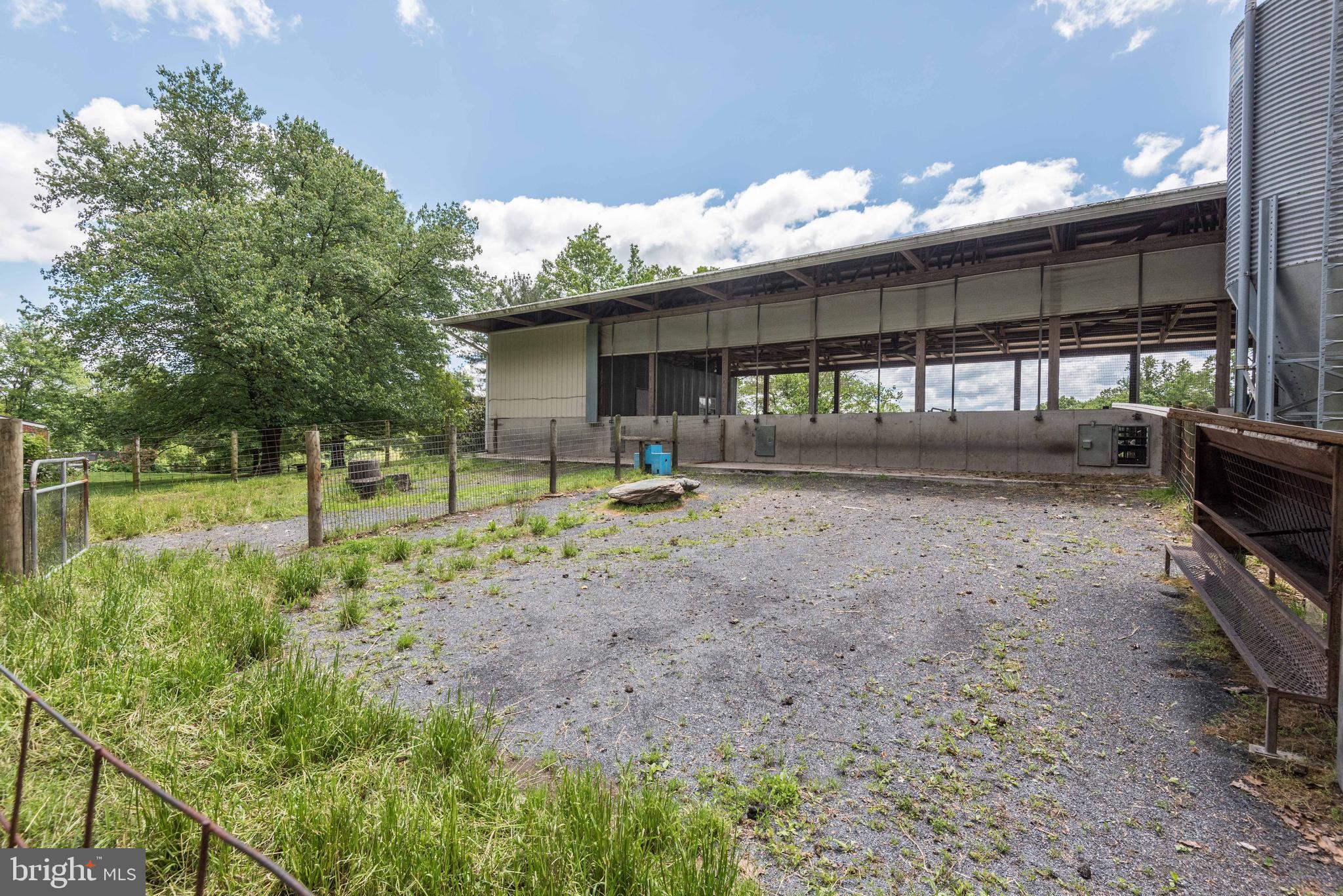 BARNESVILLE OUTSIDE - Residential