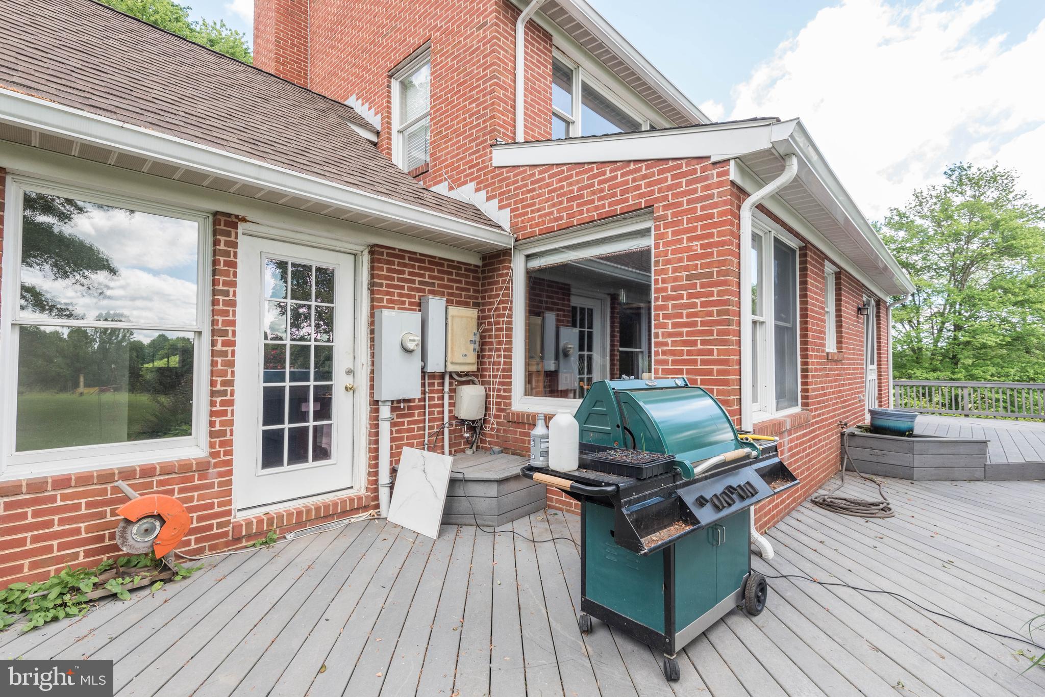 BARNESVILLE OUTSIDE - Residential