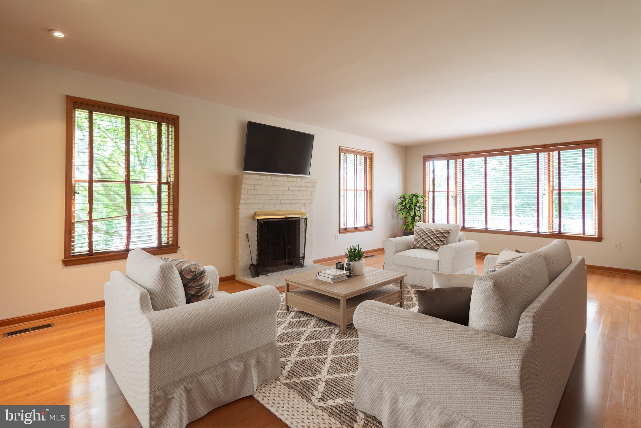 BARNESVILLE OUTSIDE - Residential