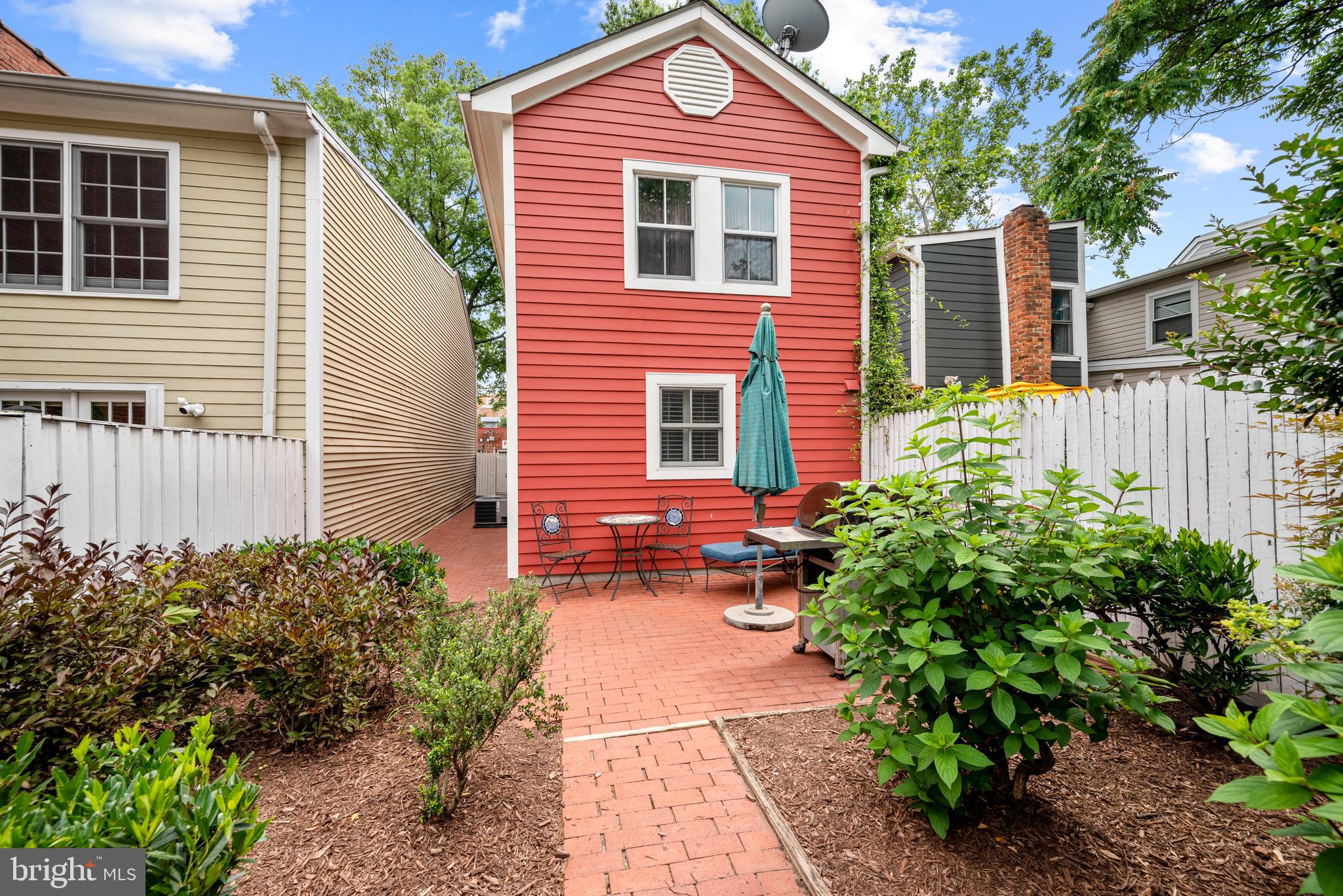 PARKER GRAY - Residential