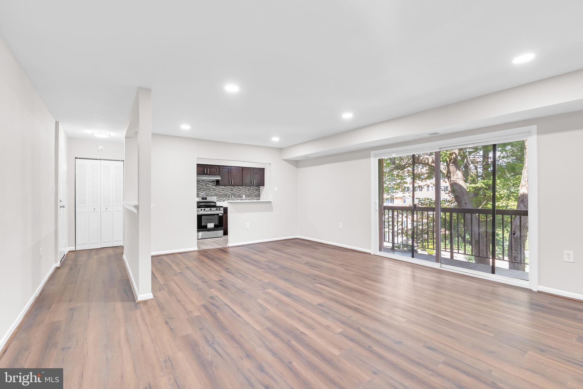 BOLLING BROOK - Residential