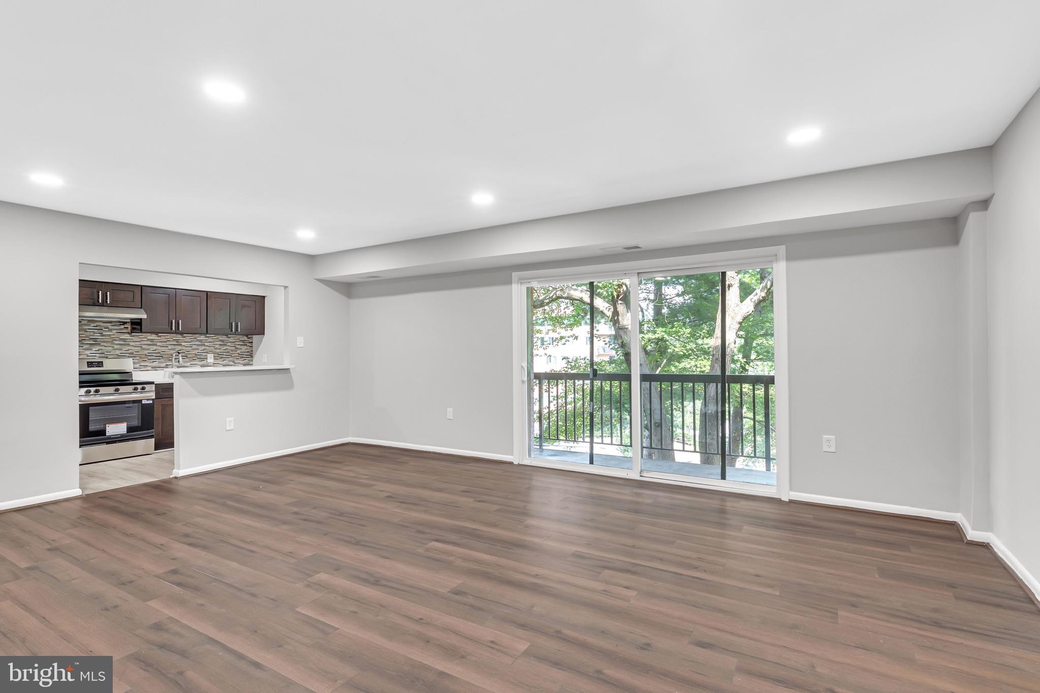 BOLLING BROOK - Residential