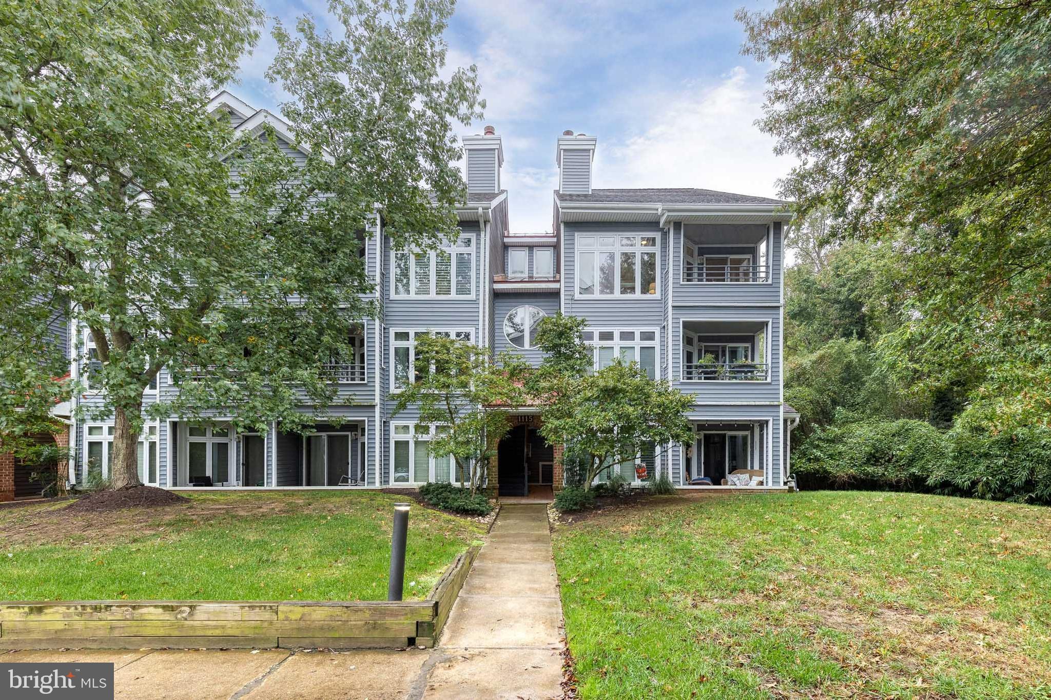 1115 LAKE HERON DRIVE 3B