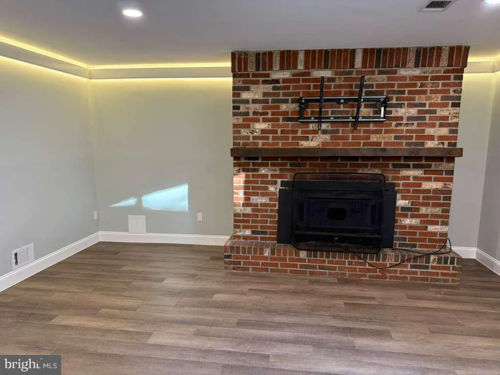 Waldorf, Maryland 20602, United States, 4 Bedrooms Bedrooms, ,2 BathroomsBathrooms,Residential,Active,231081