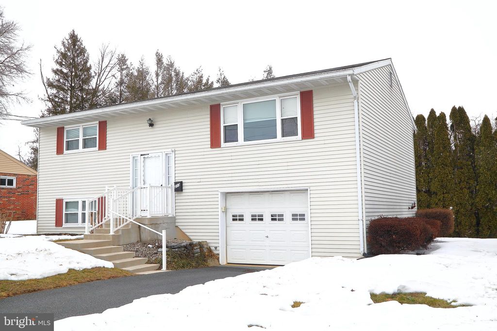 Photo of 213 N Locust Street, LITITZ, PA 17543 (MLS # PALA2083204)