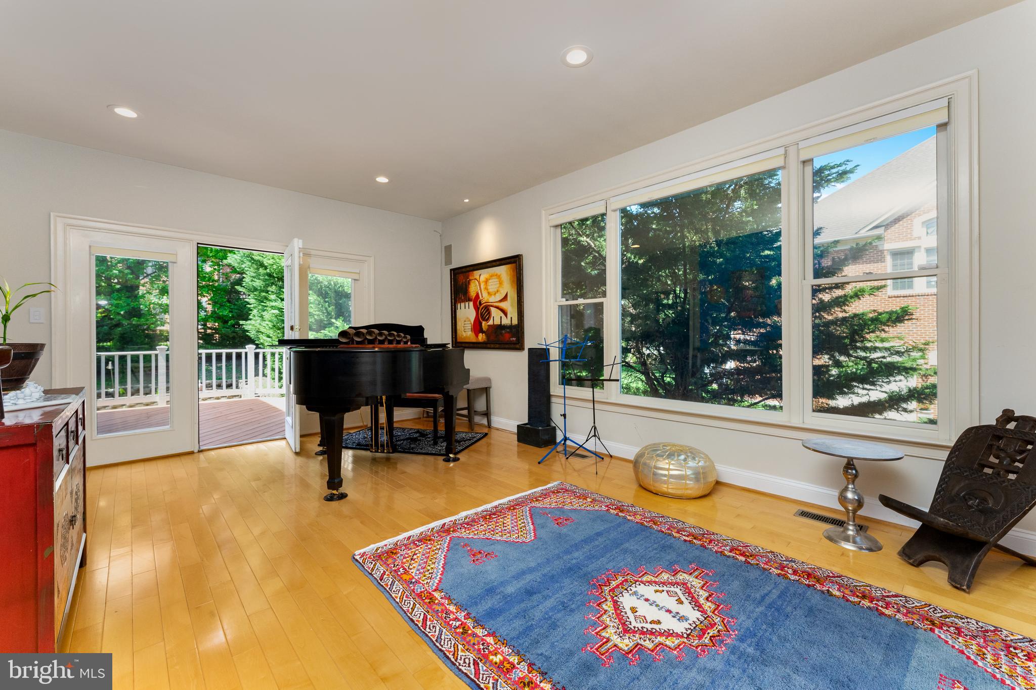 MCLEAN HUNDRED - Residential Lease