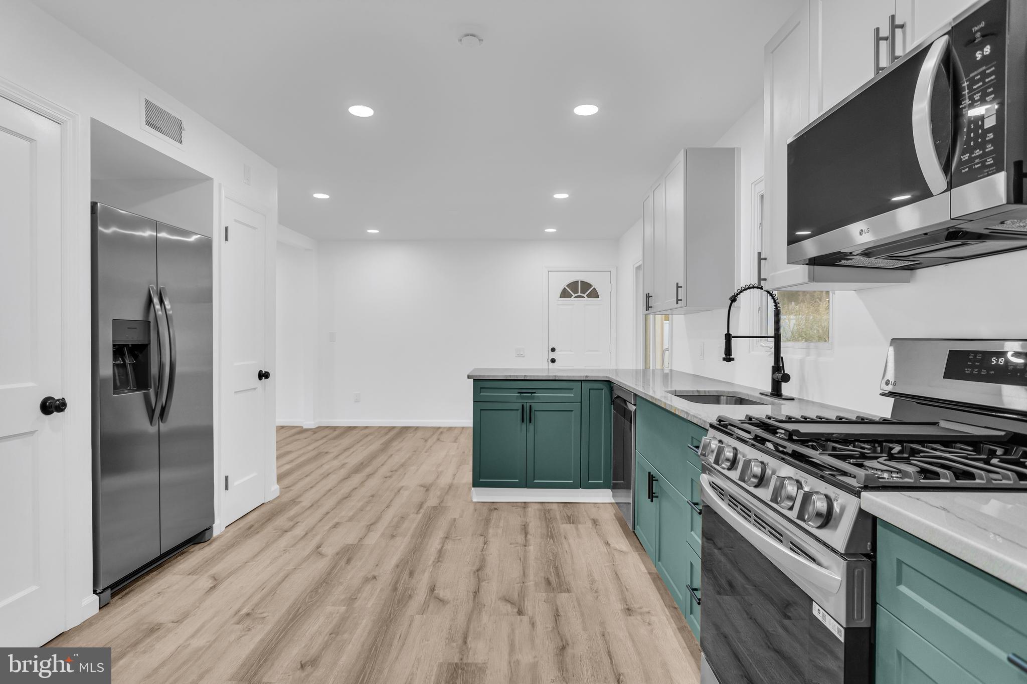 CHAMBERS HILL - Residential