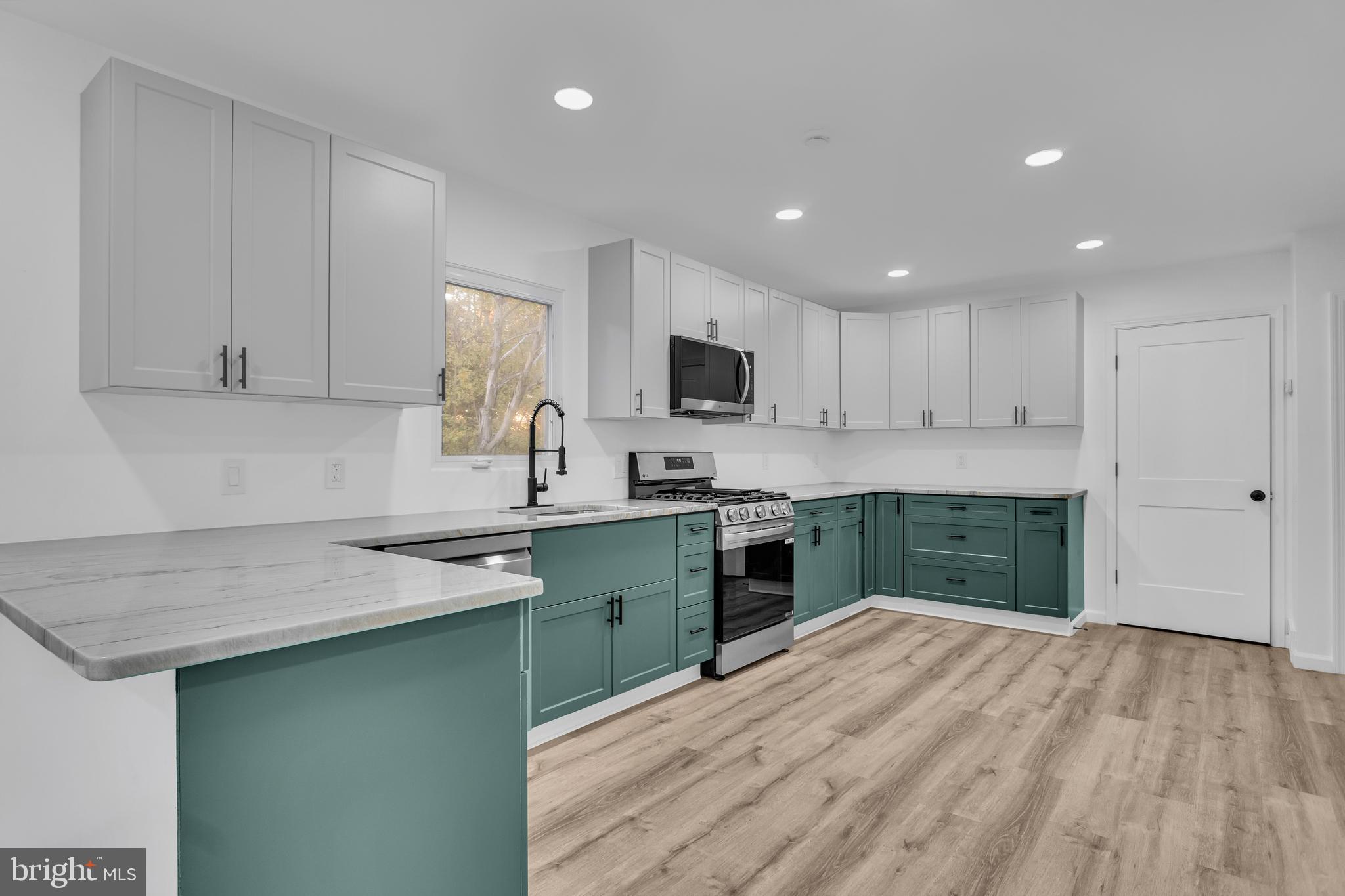 CHAMBERS HILL - Residential