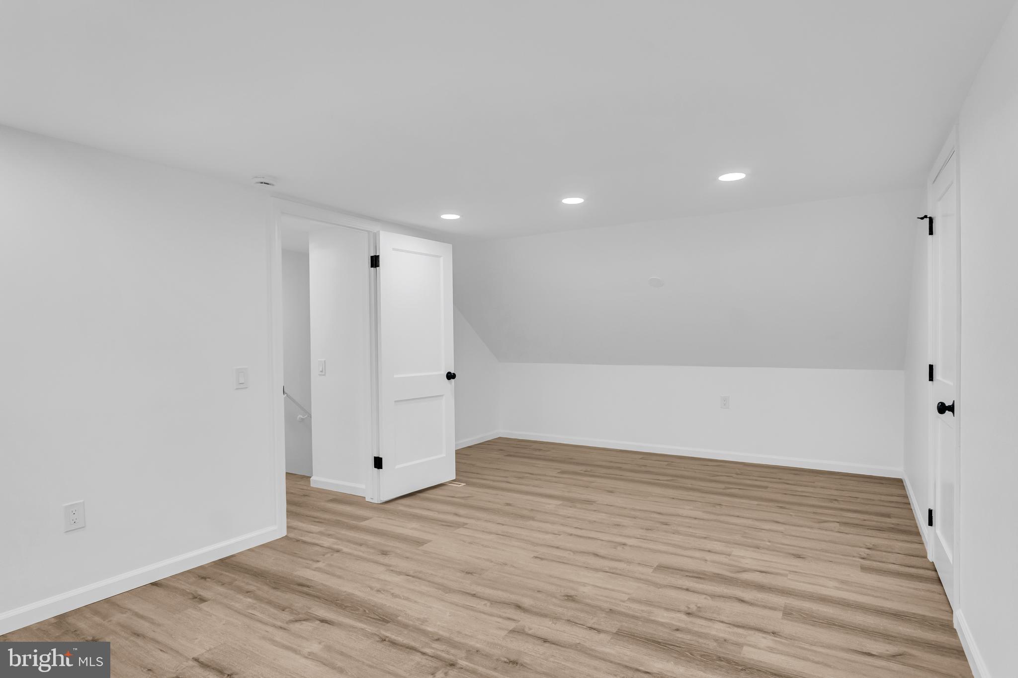 CHAMBERS HILL - Residential