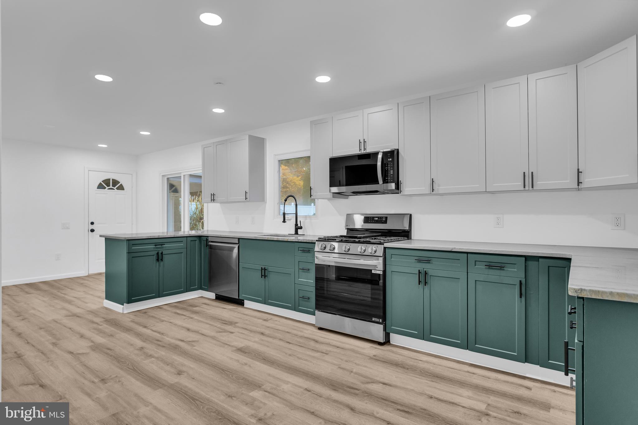 CHAMBERS HILL - Residential