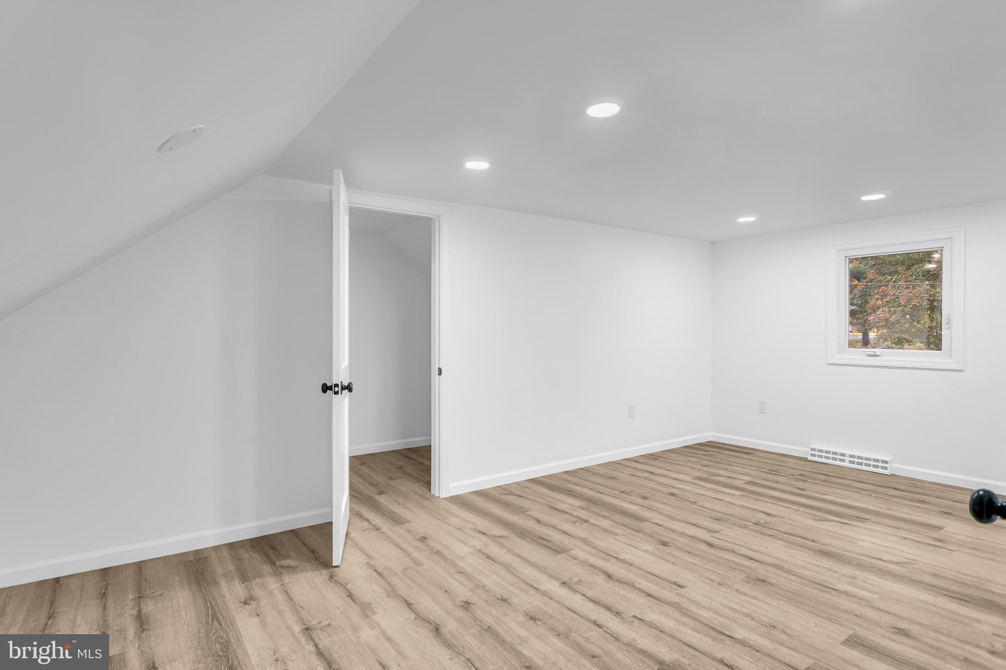 CHAMBERS HILL - Residential