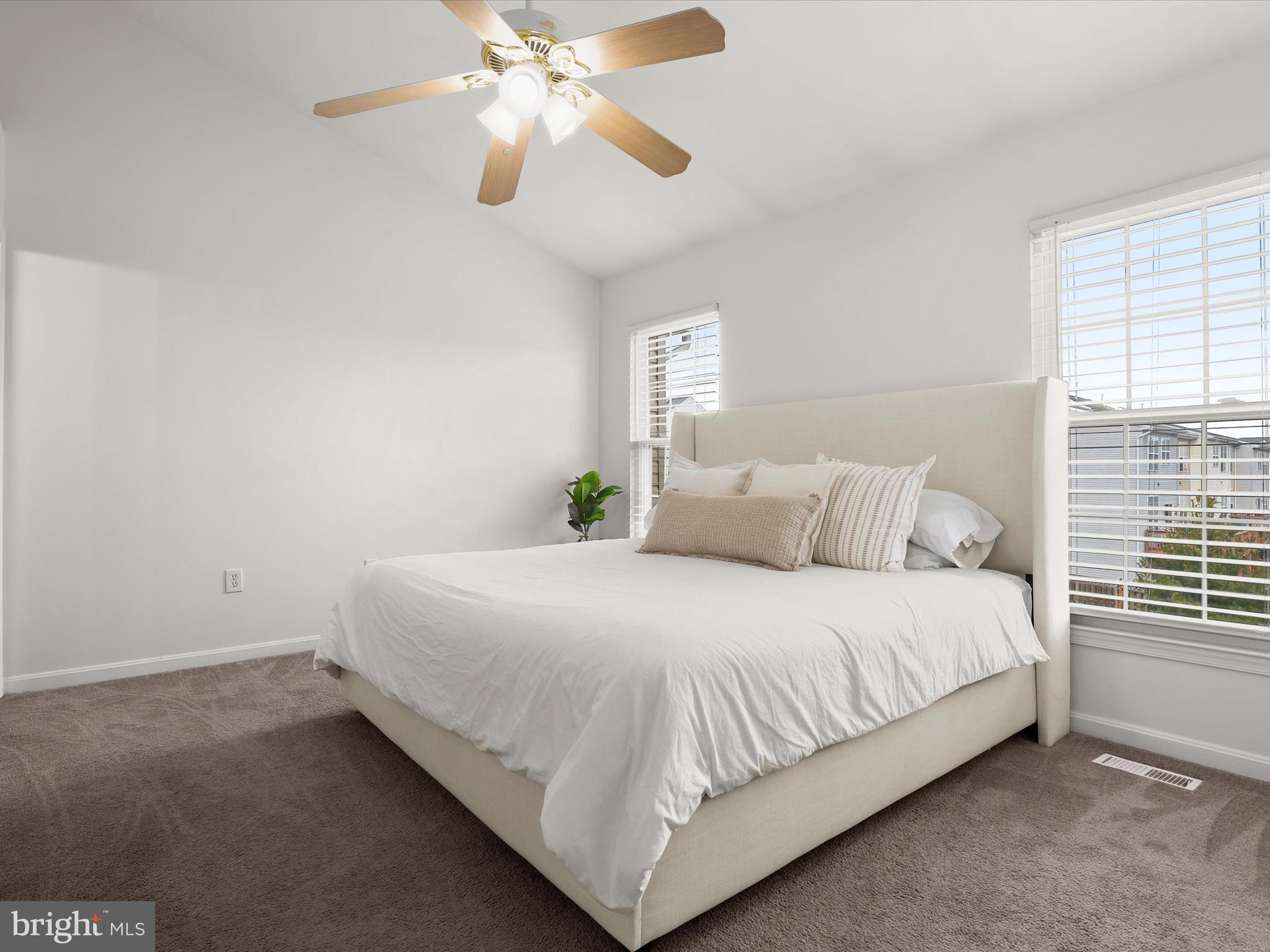 NORTH CROSSING - Residential