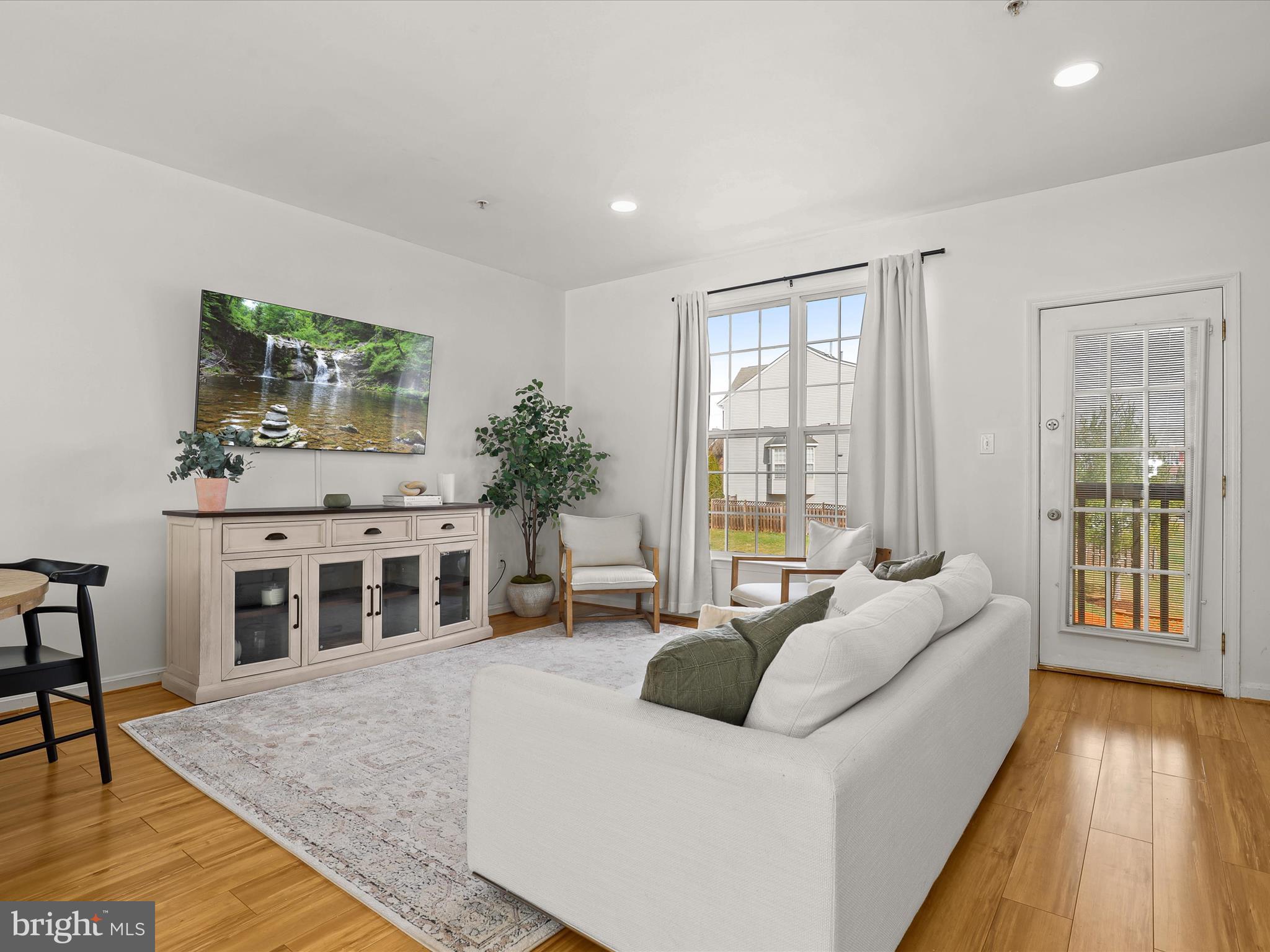 NORTH CROSSING - Residential