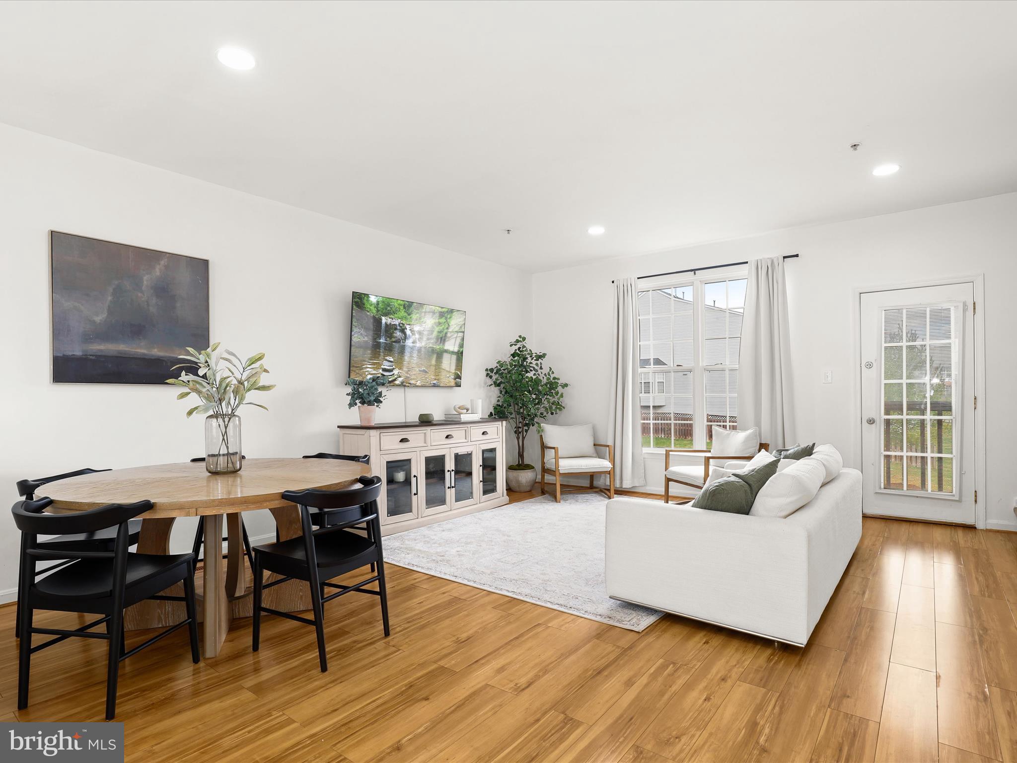 NORTH CROSSING - Residential