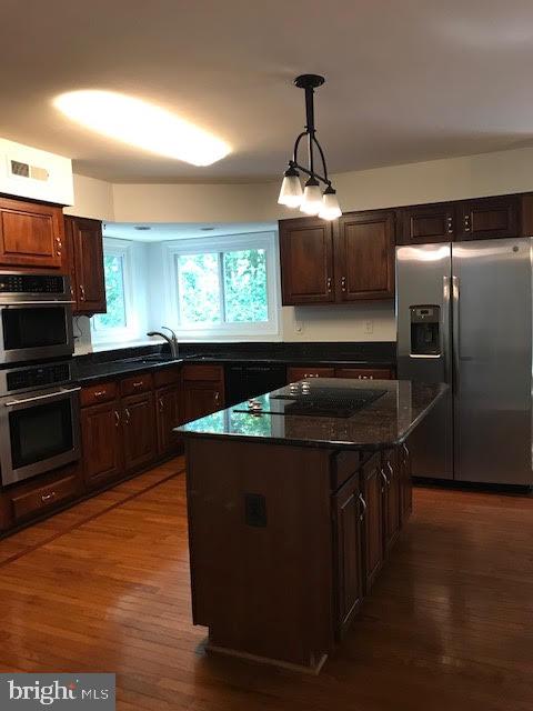 LAKE RIDGE - Residential Lease