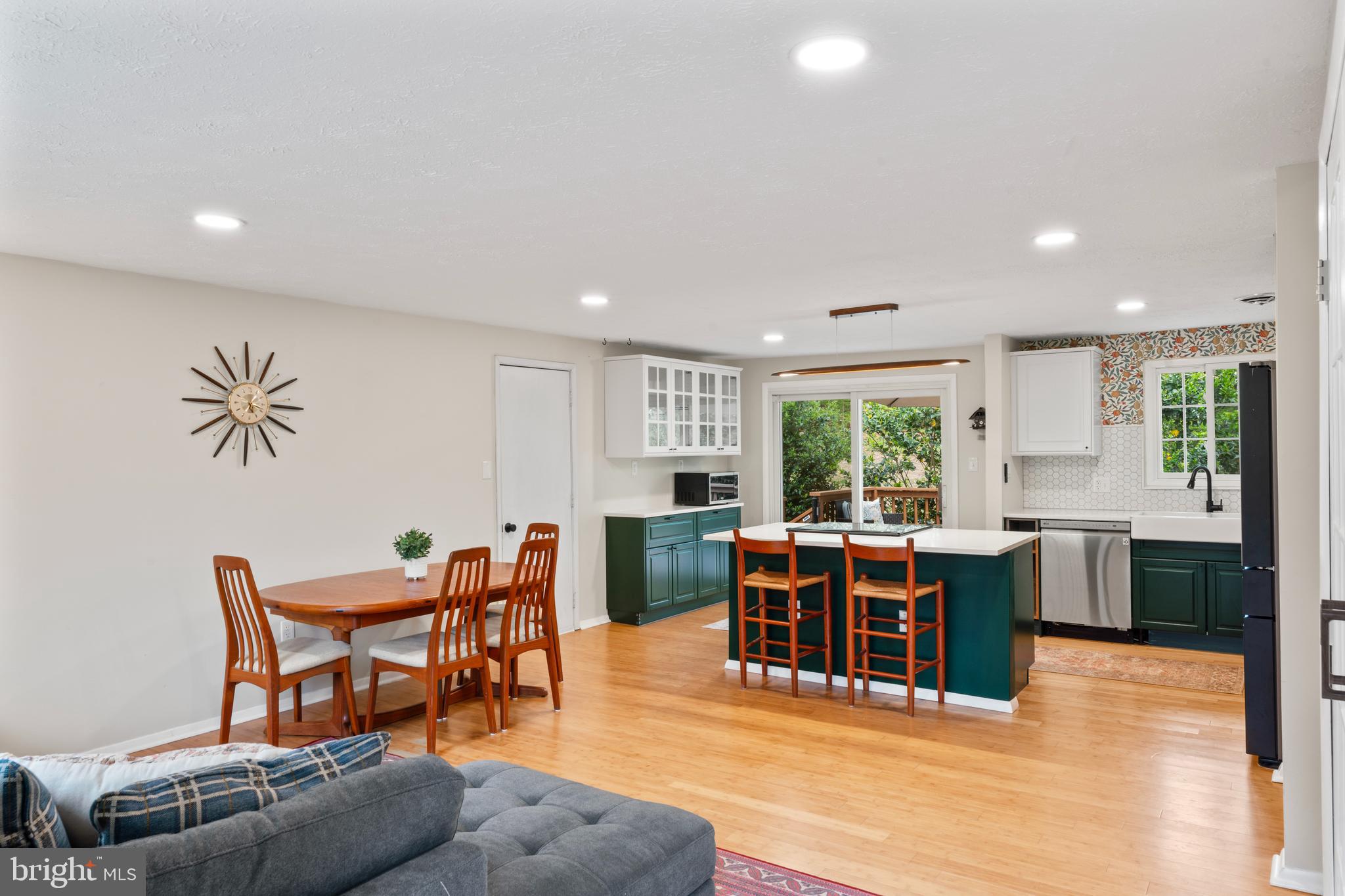 NEWPORT - Residential