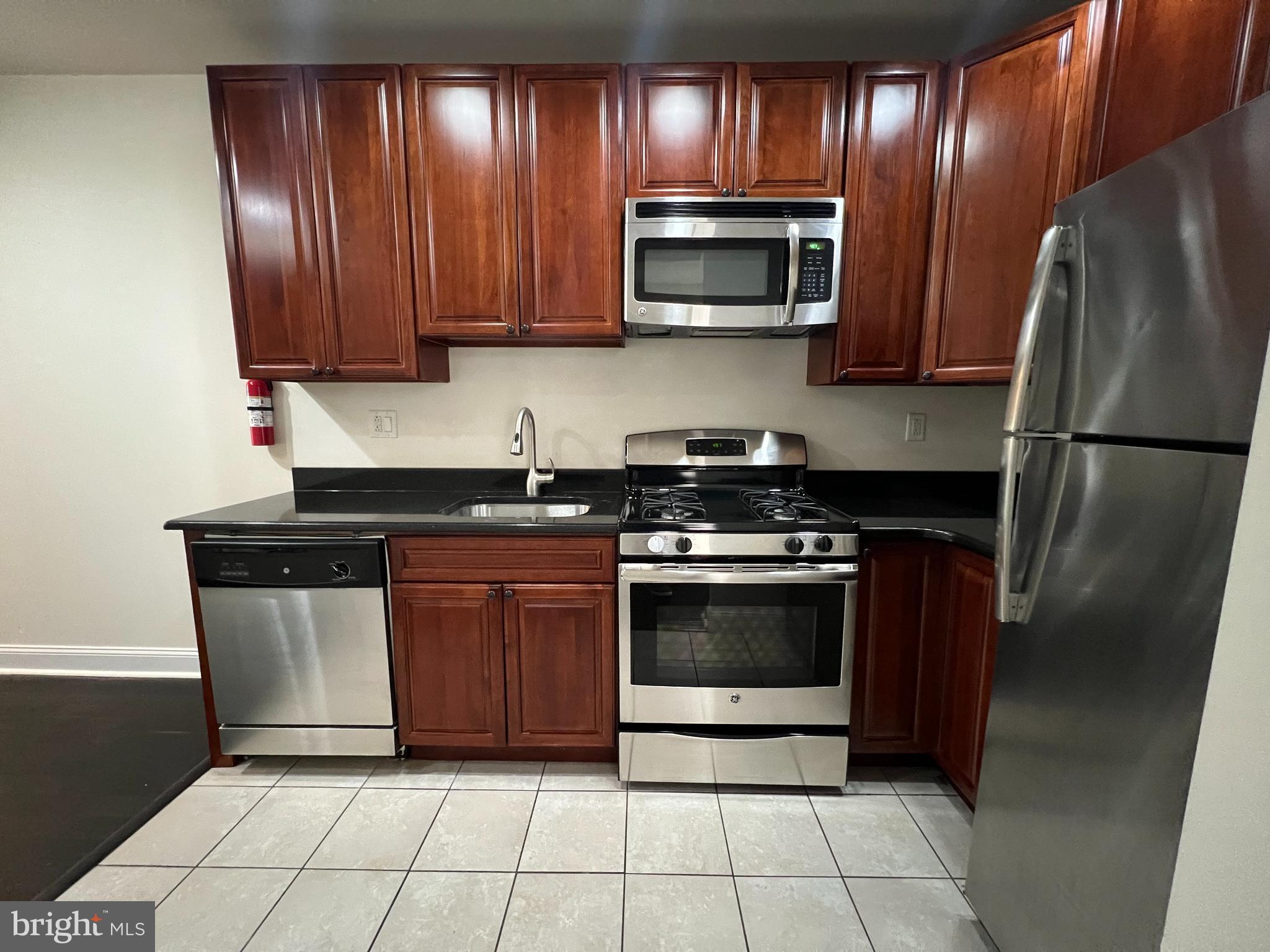 TEMPLE UNIVERSITY - Residential Lease