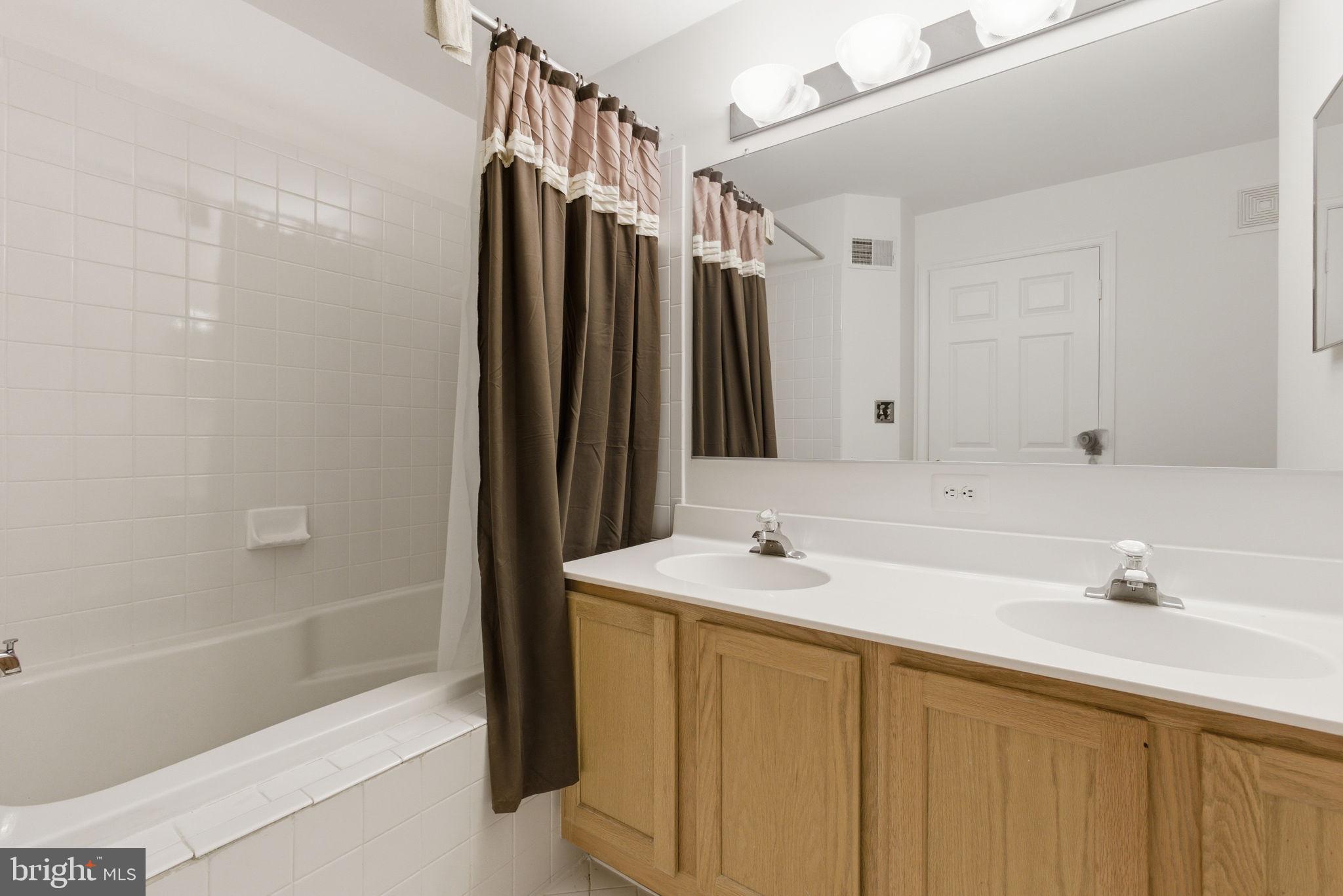 WOODVIEW VILLAGE WEST - Residential