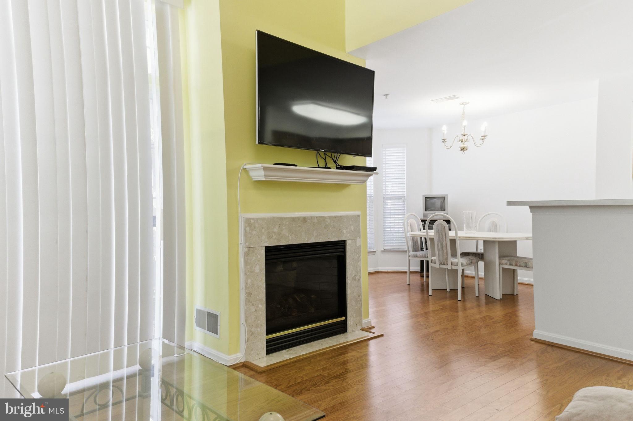 WOODVIEW VILLAGE WEST - Residential
