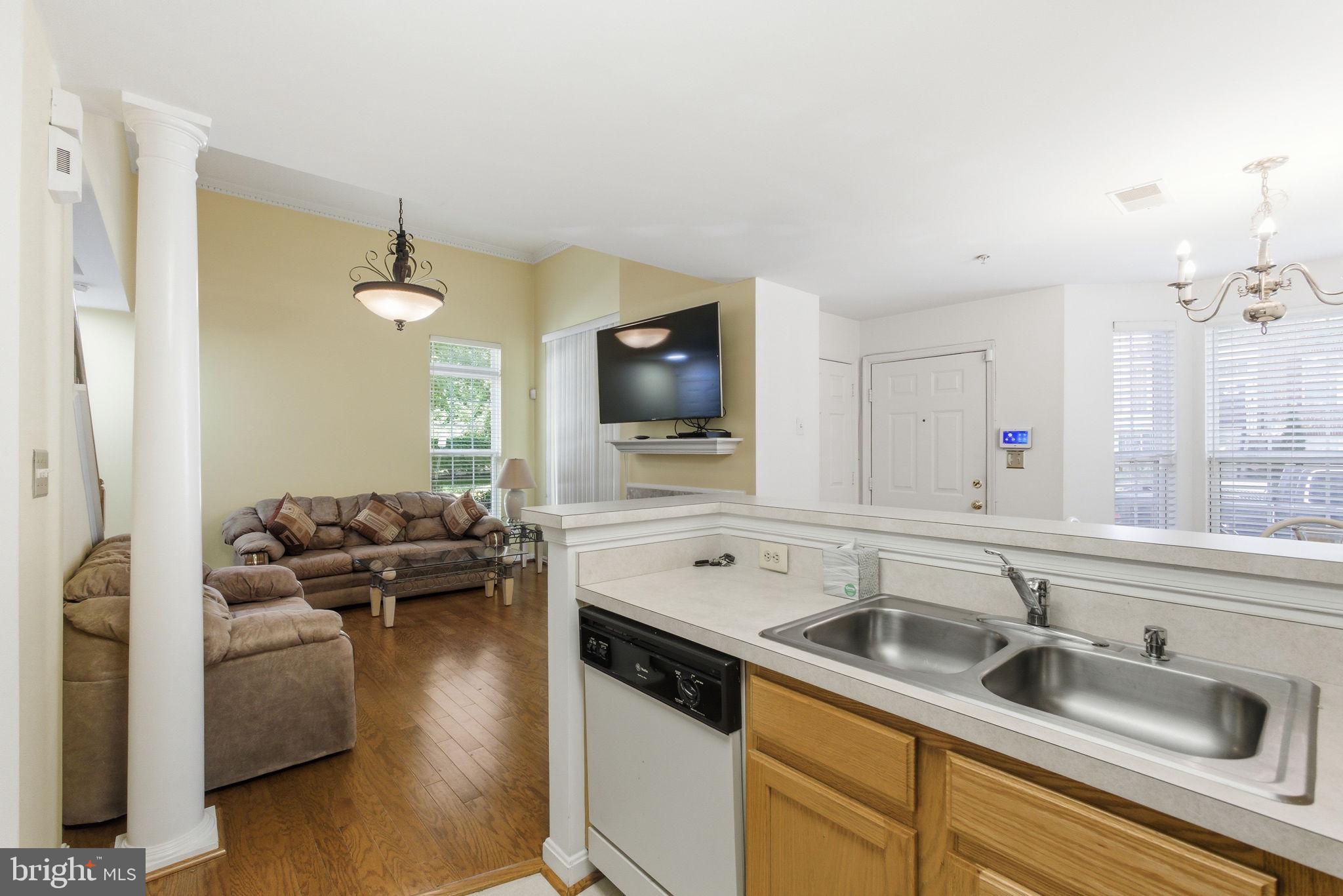 WOODVIEW VILLAGE WEST - Residential