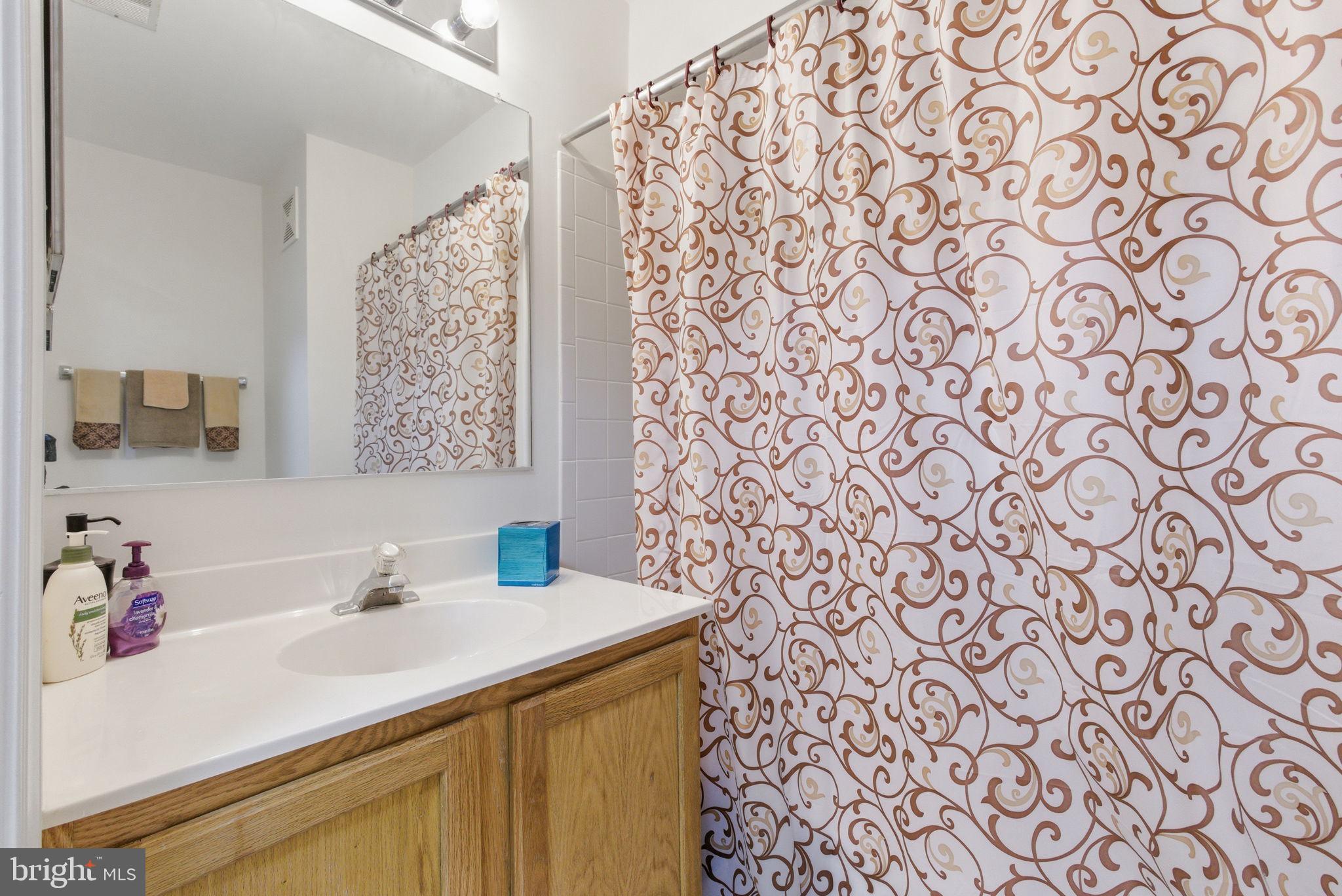 WOODVIEW VILLAGE WEST - Residential